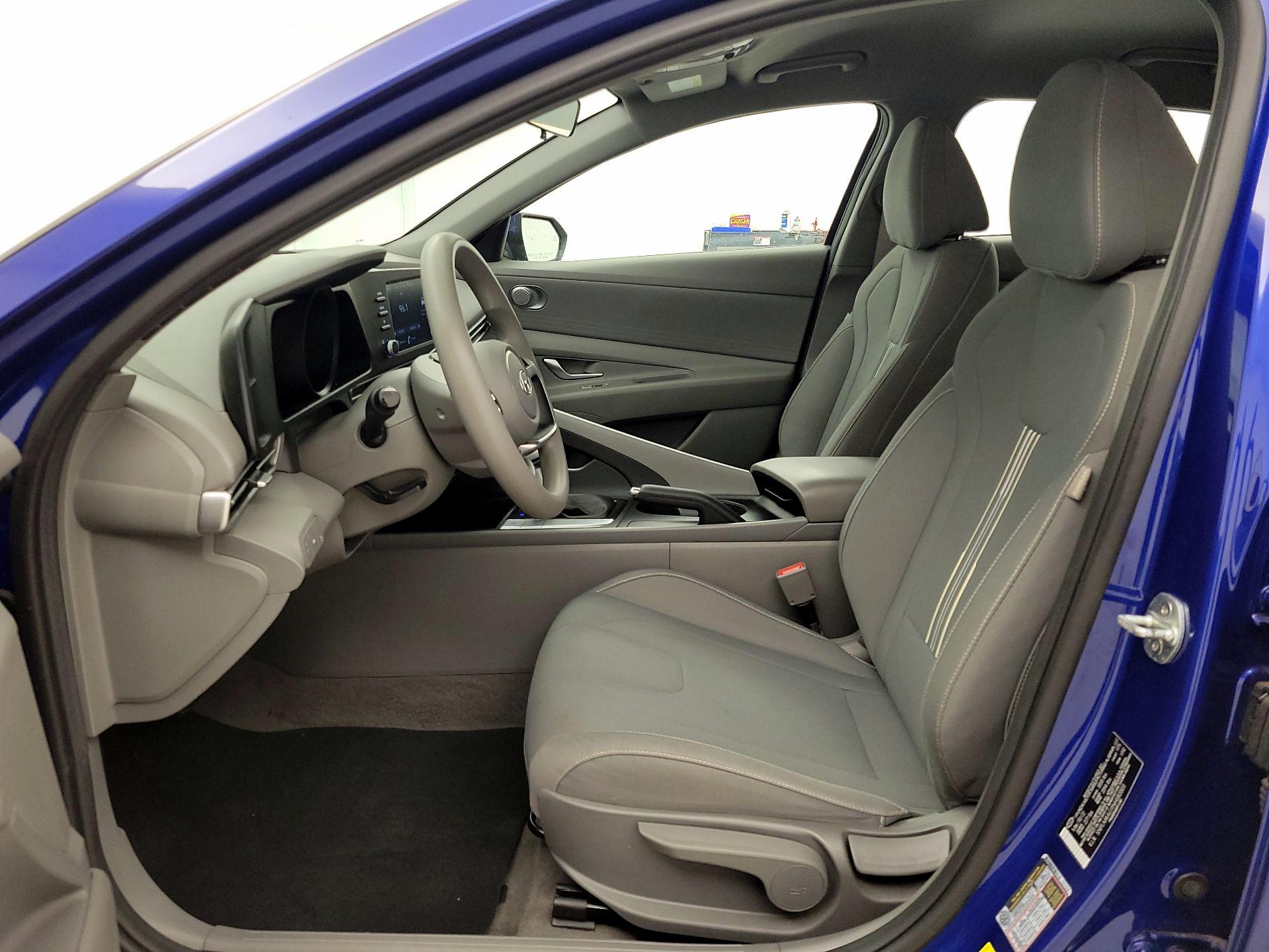 Thumbnail: 2022 Hyundai Elantra - 11