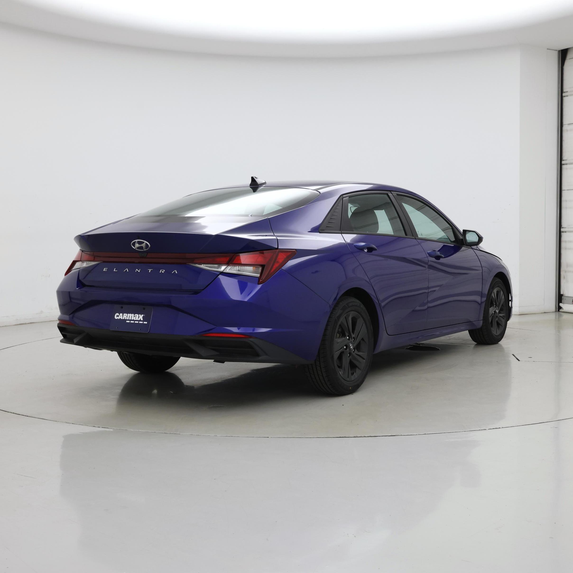 Thumbnail: 2022 Hyundai Elantra - 8