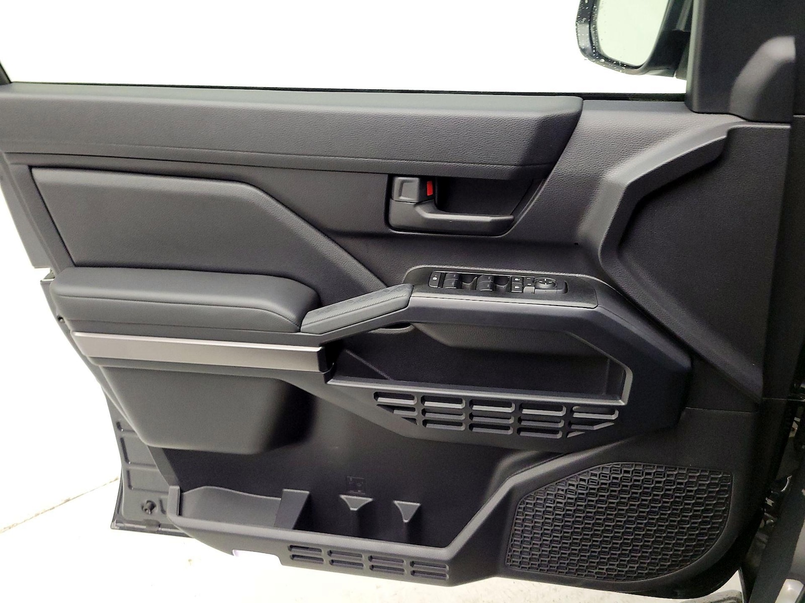 2026 Toyota 4Runner SR5 - Photo 13