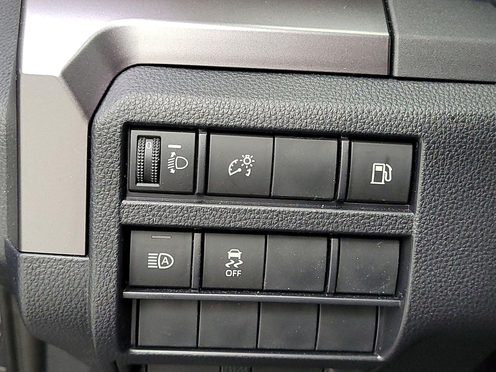 2026 Toyota 4Runner SR5 - Photo 14