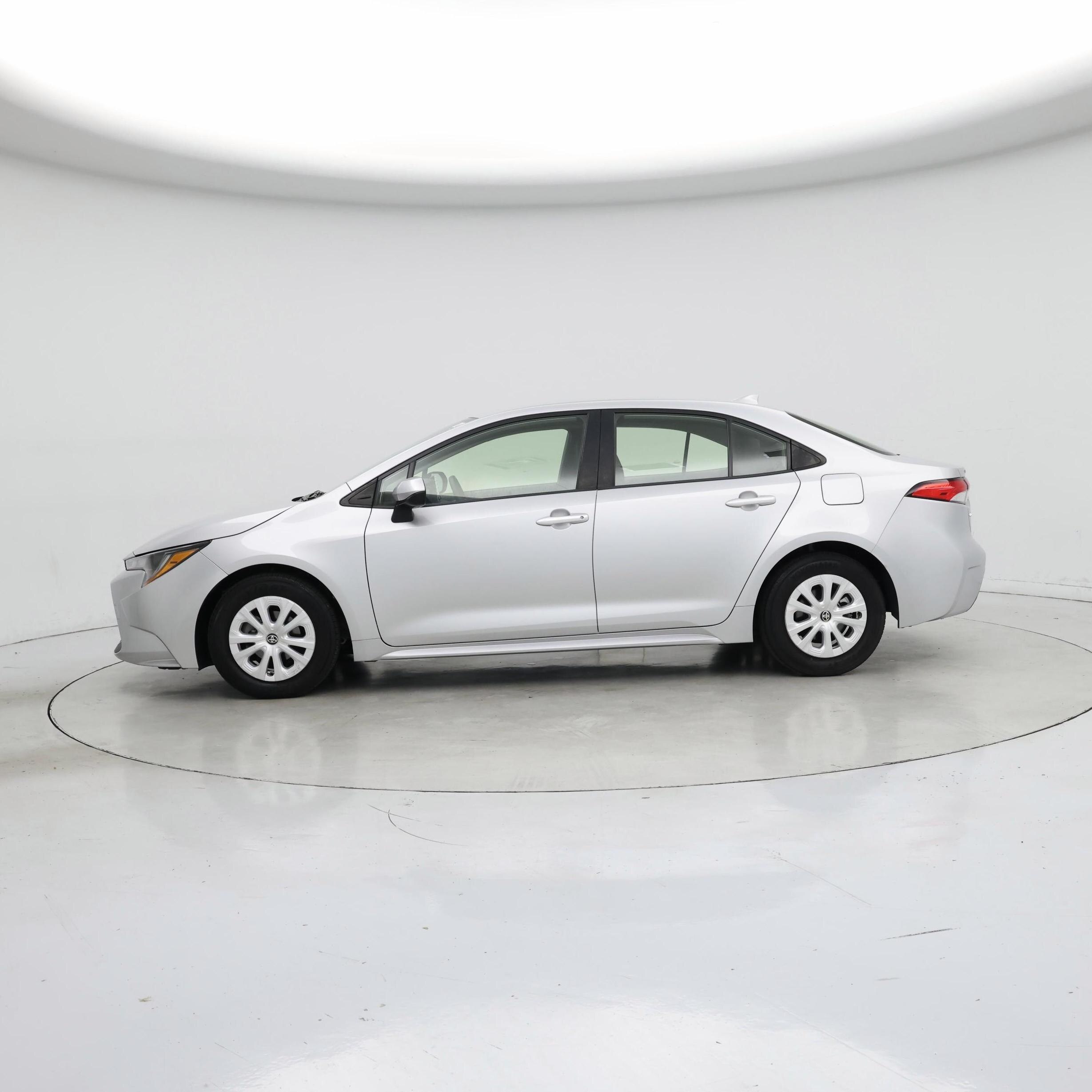 Thumbnail: 2022 Toyota Corolla - 3