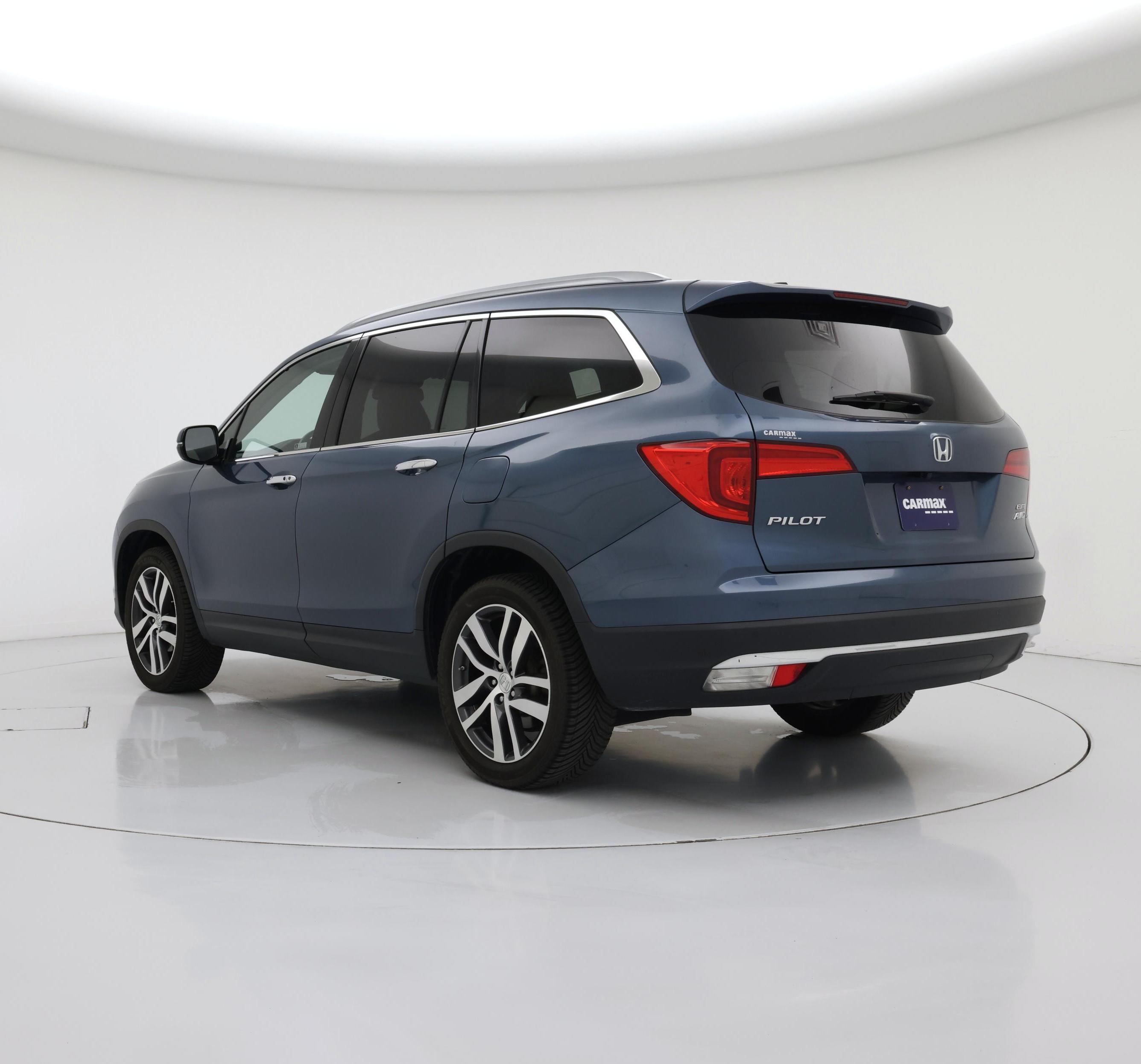 Thumbnail: 2017 Honda Pilot - 2