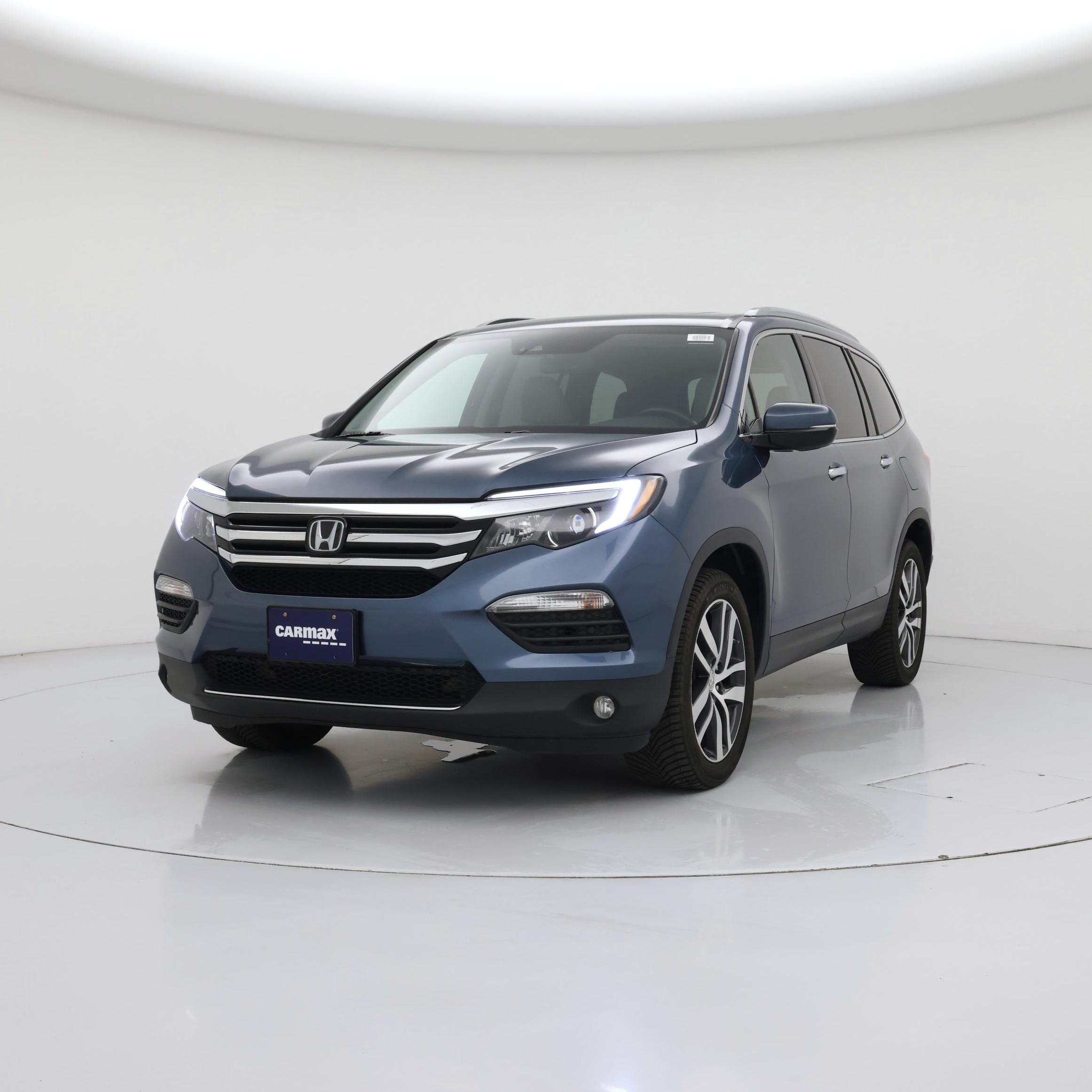 Thumbnail: 2017 Honda Pilot - 4
