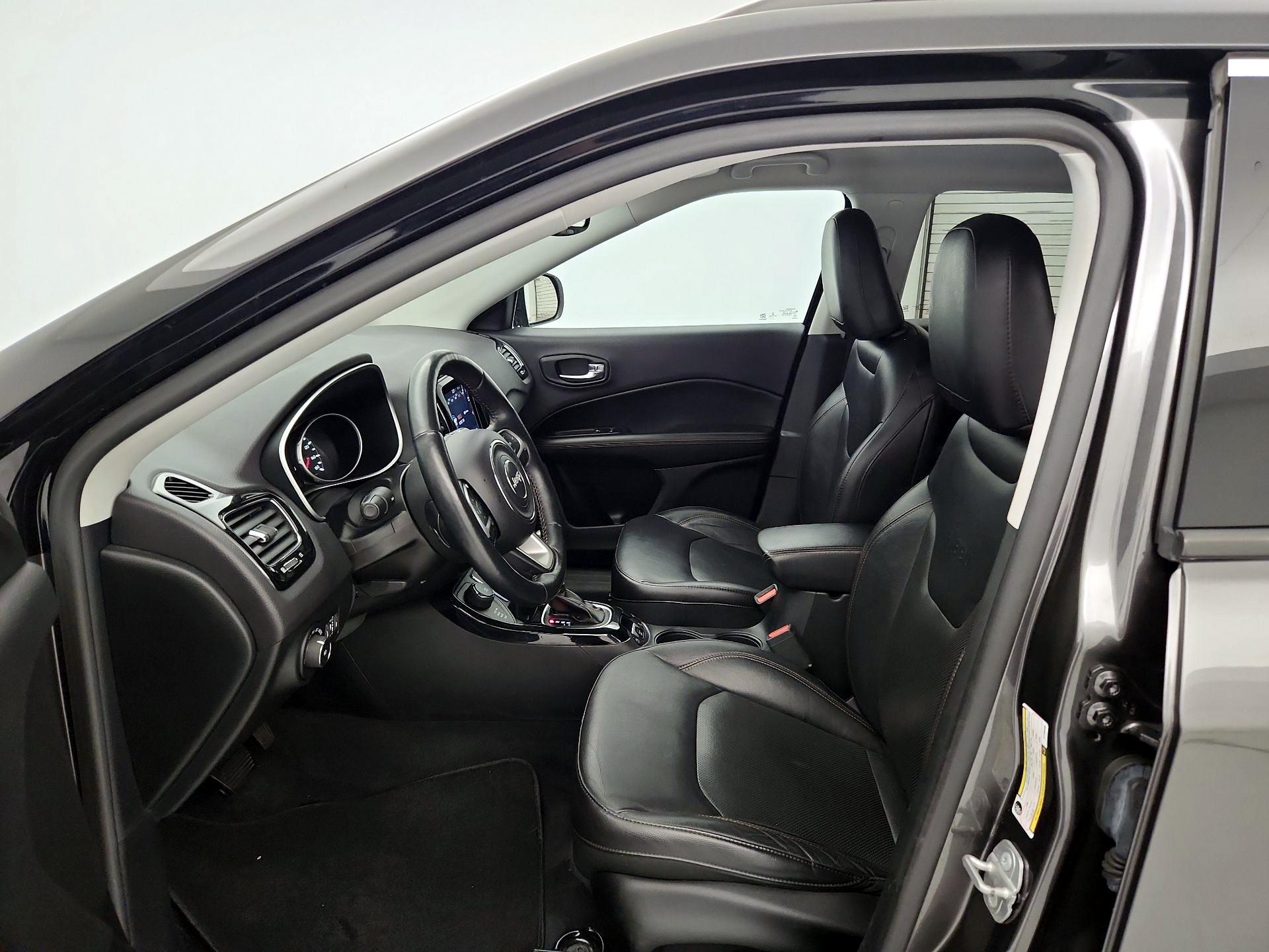 Thumbnail: 2018 Jeep Compass - 11
