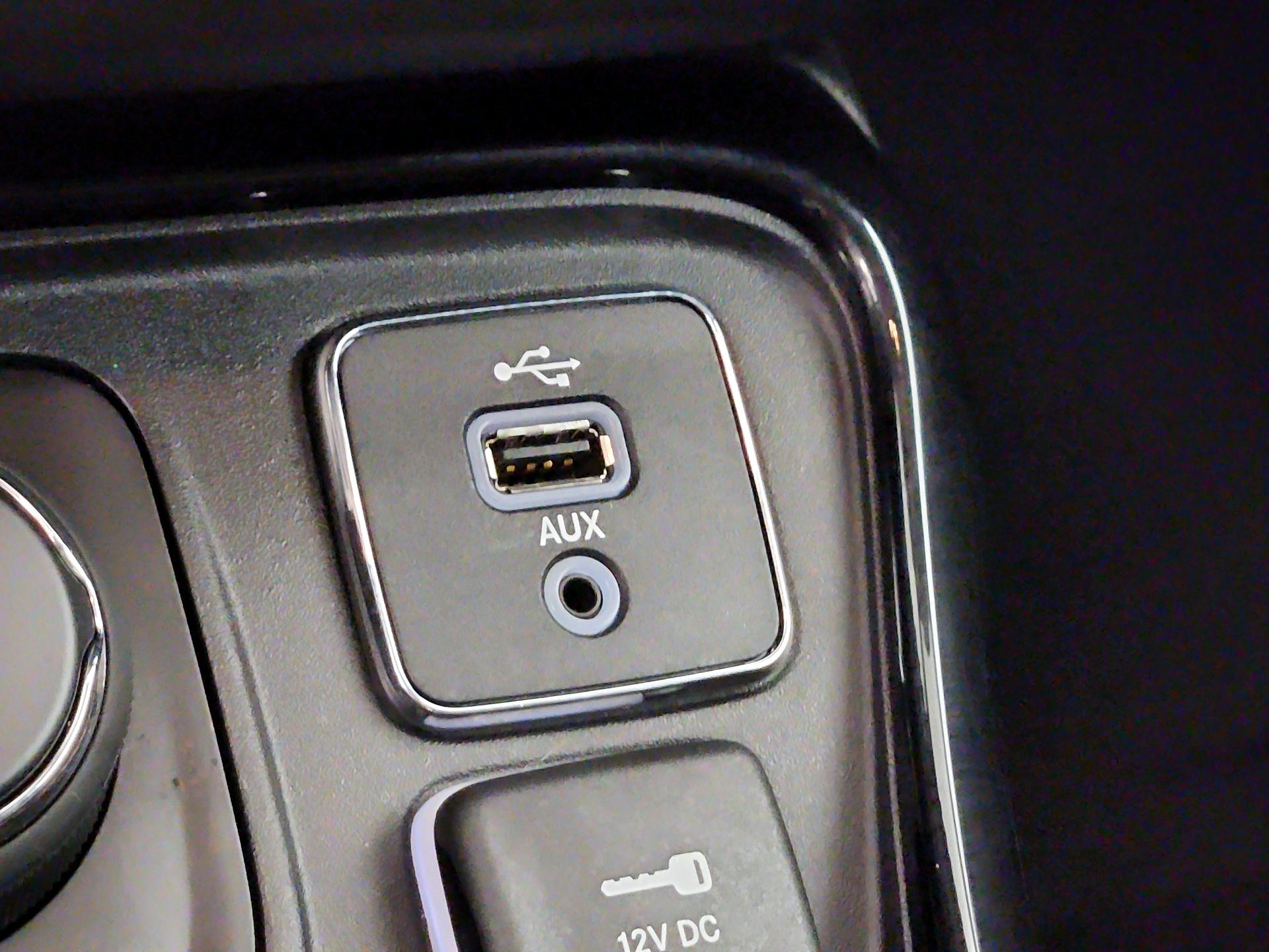 Thumbnail: 2018 Jeep Compass - 18