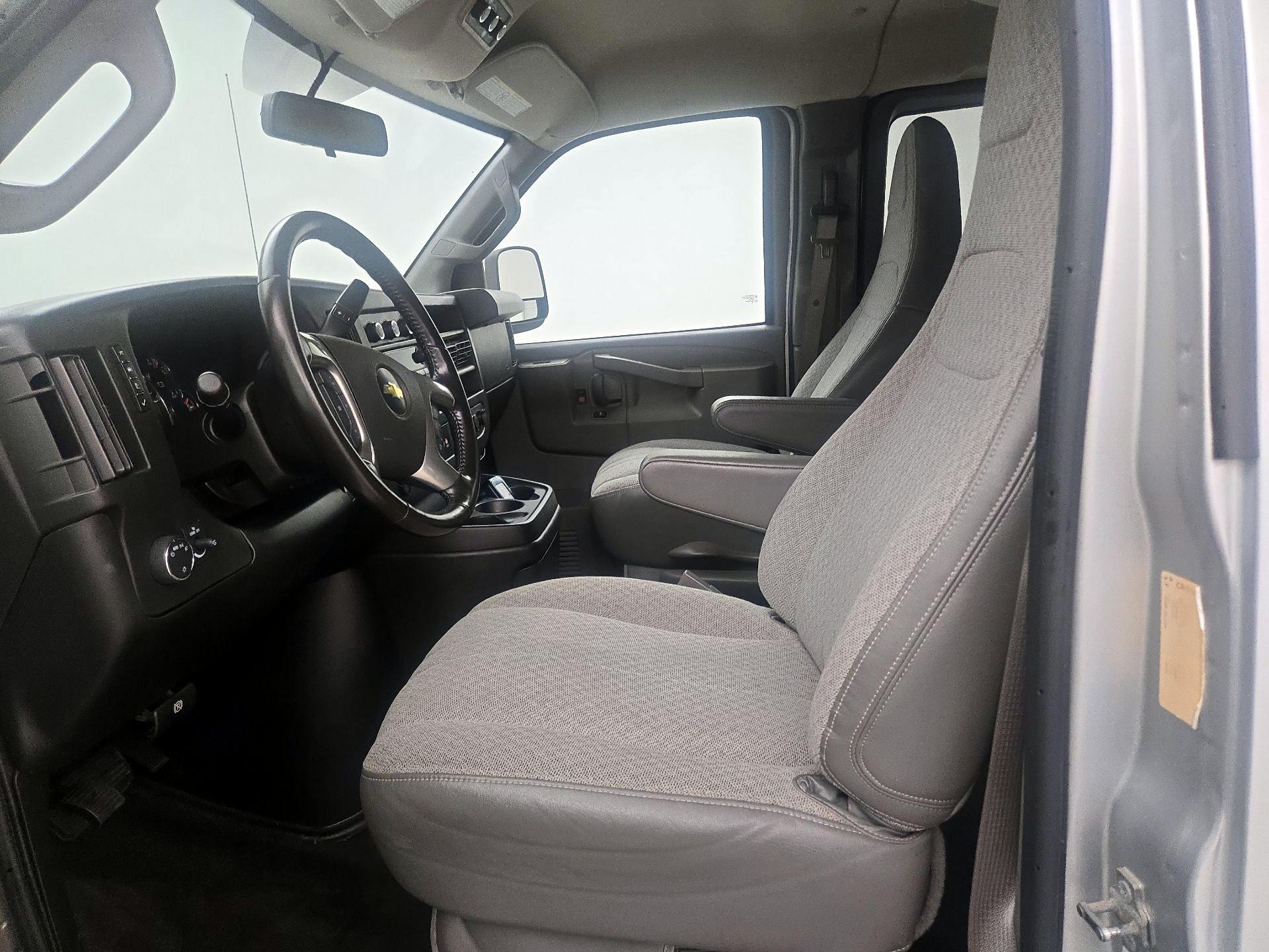 Thumbnail: 2017 Chevrolet Express - 11