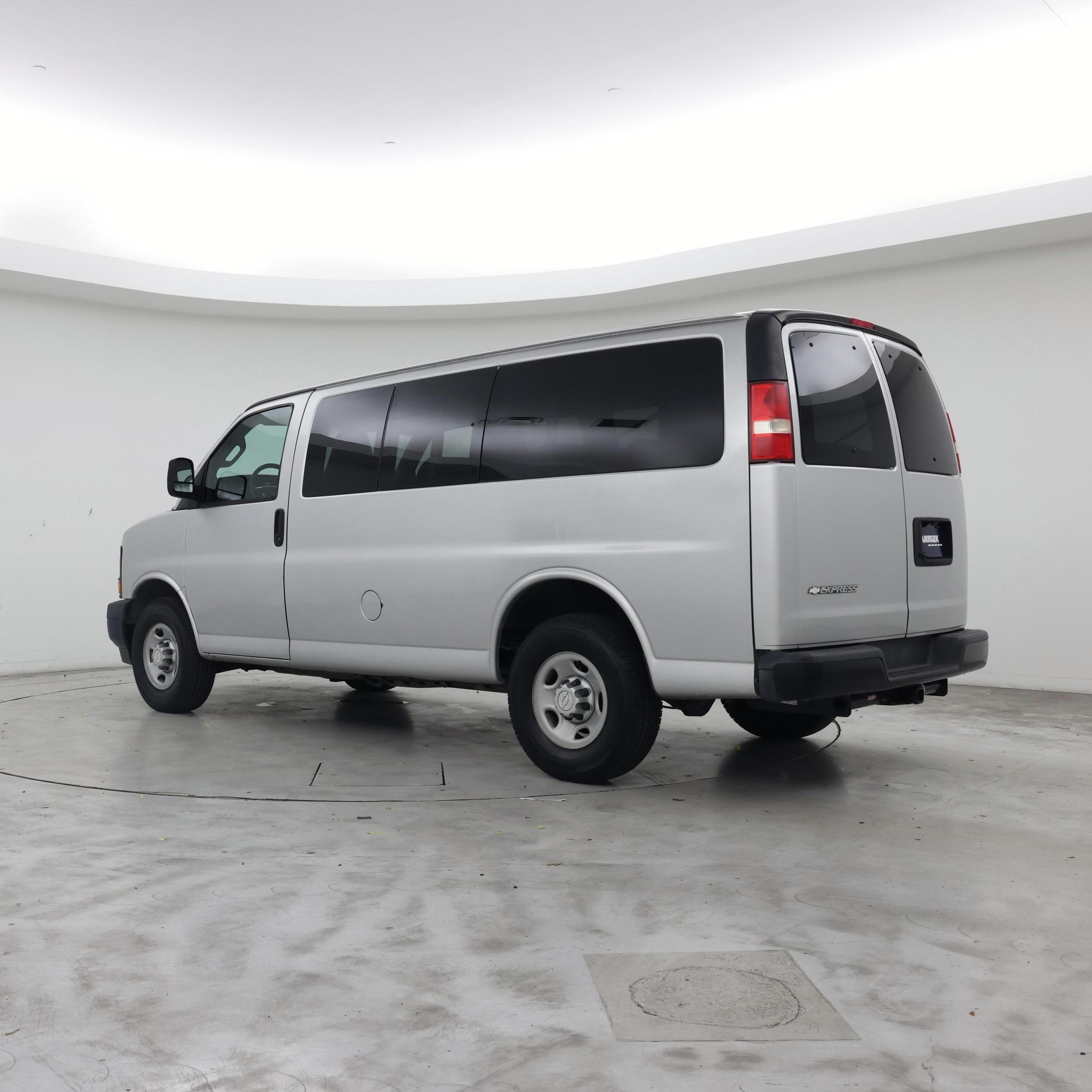 Thumbnail: 2017 Chevrolet Express - 2