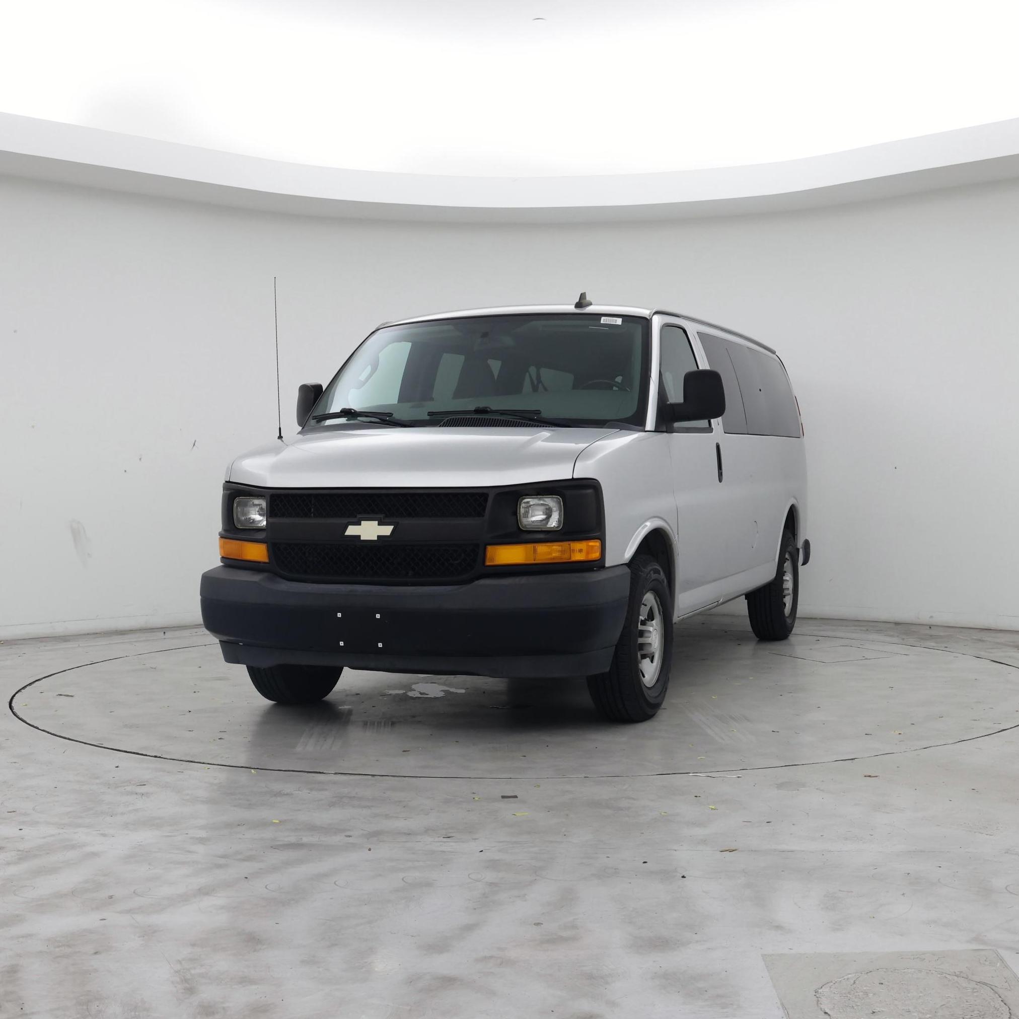 Thumbnail: 2017 Chevrolet Express - 4