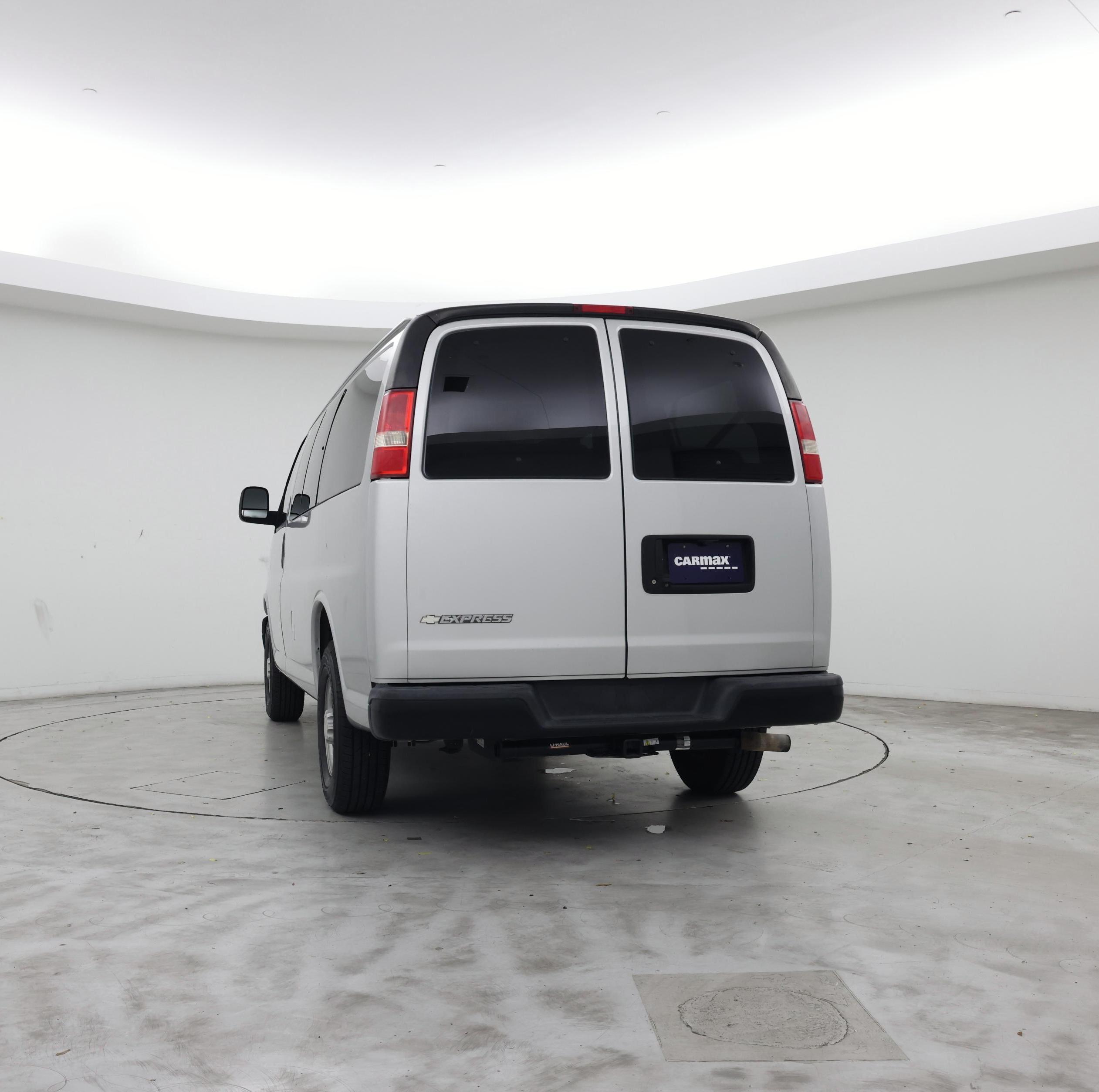 Thumbnail: 2017 Chevrolet Express - 6