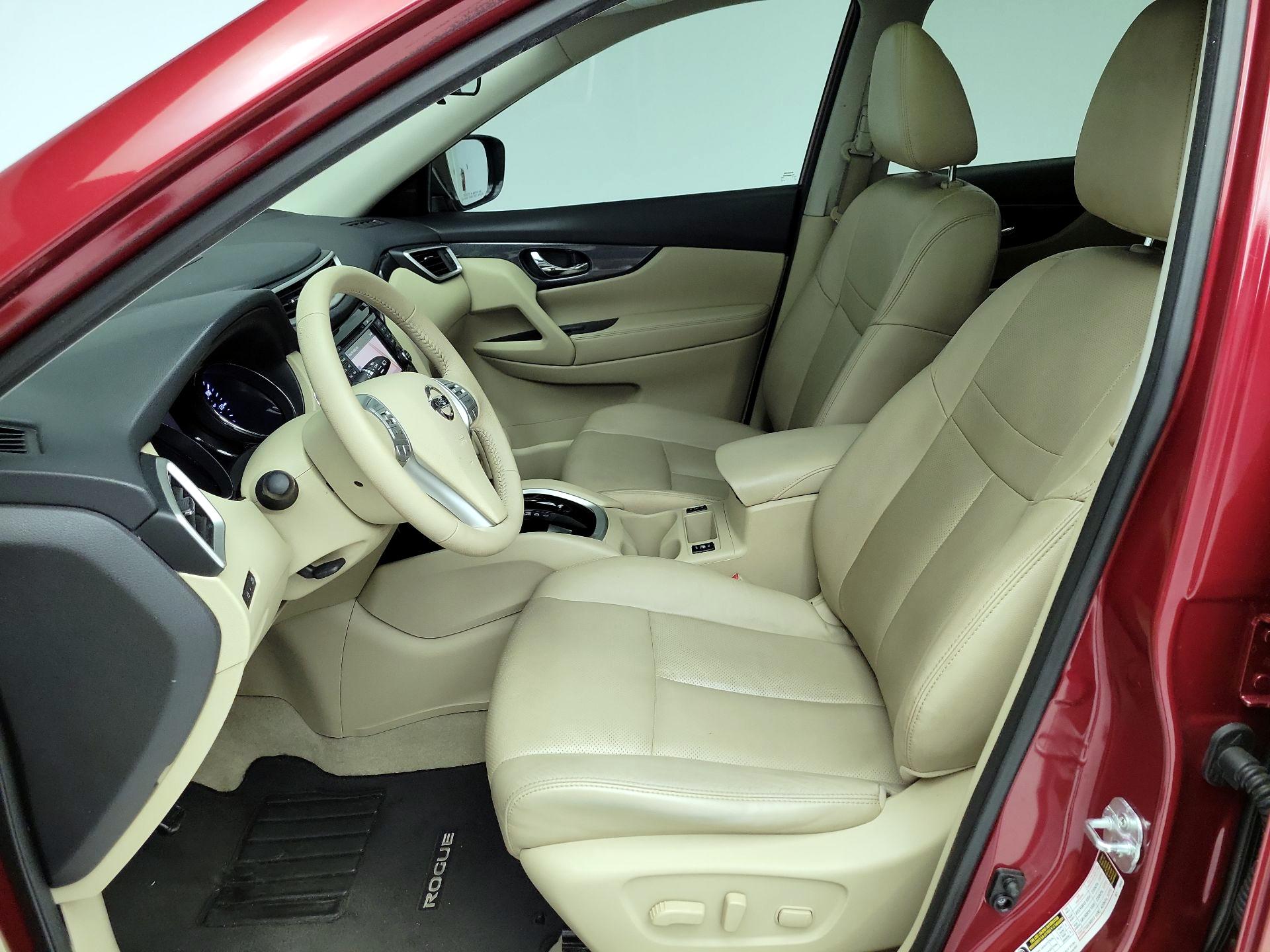 Thumbnail: 2015 Nissan Rogue - 11