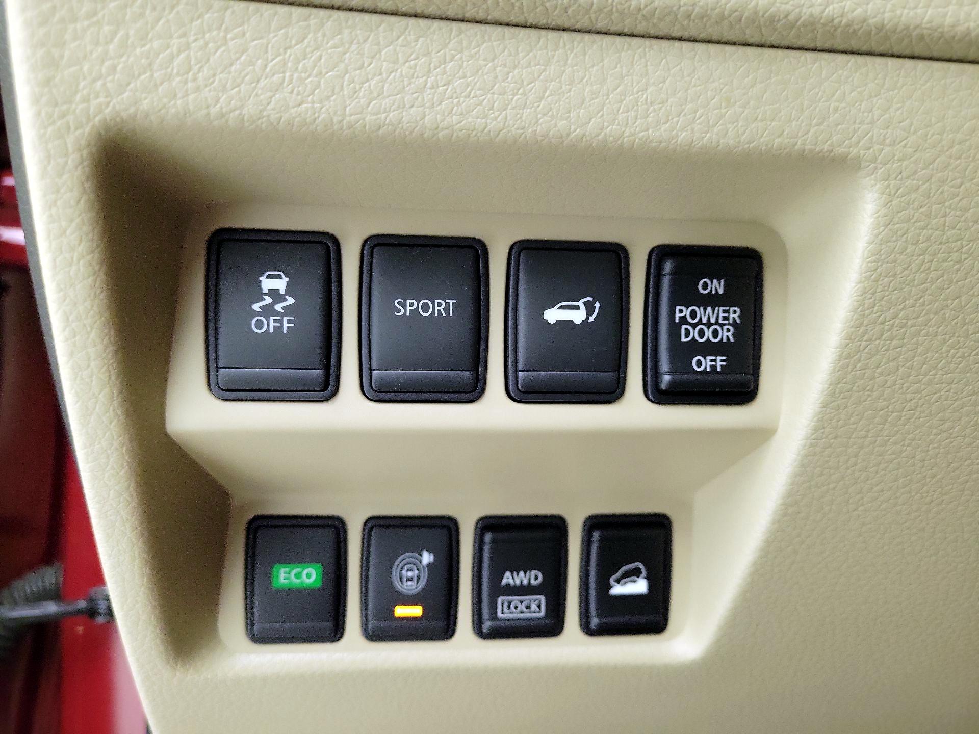 Thumbnail: 2015 Nissan Rogue - 13