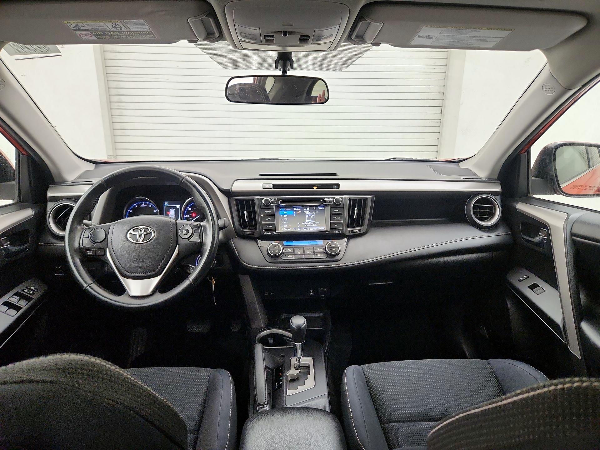 Thumbnail: 2016 Toyota RAV4 - 9
