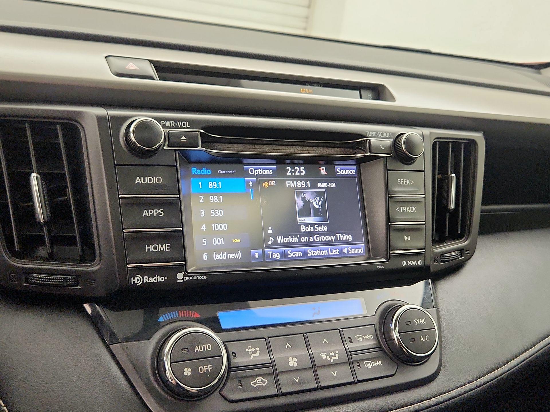 Thumbnail: 2016 Toyota RAV4 - 15