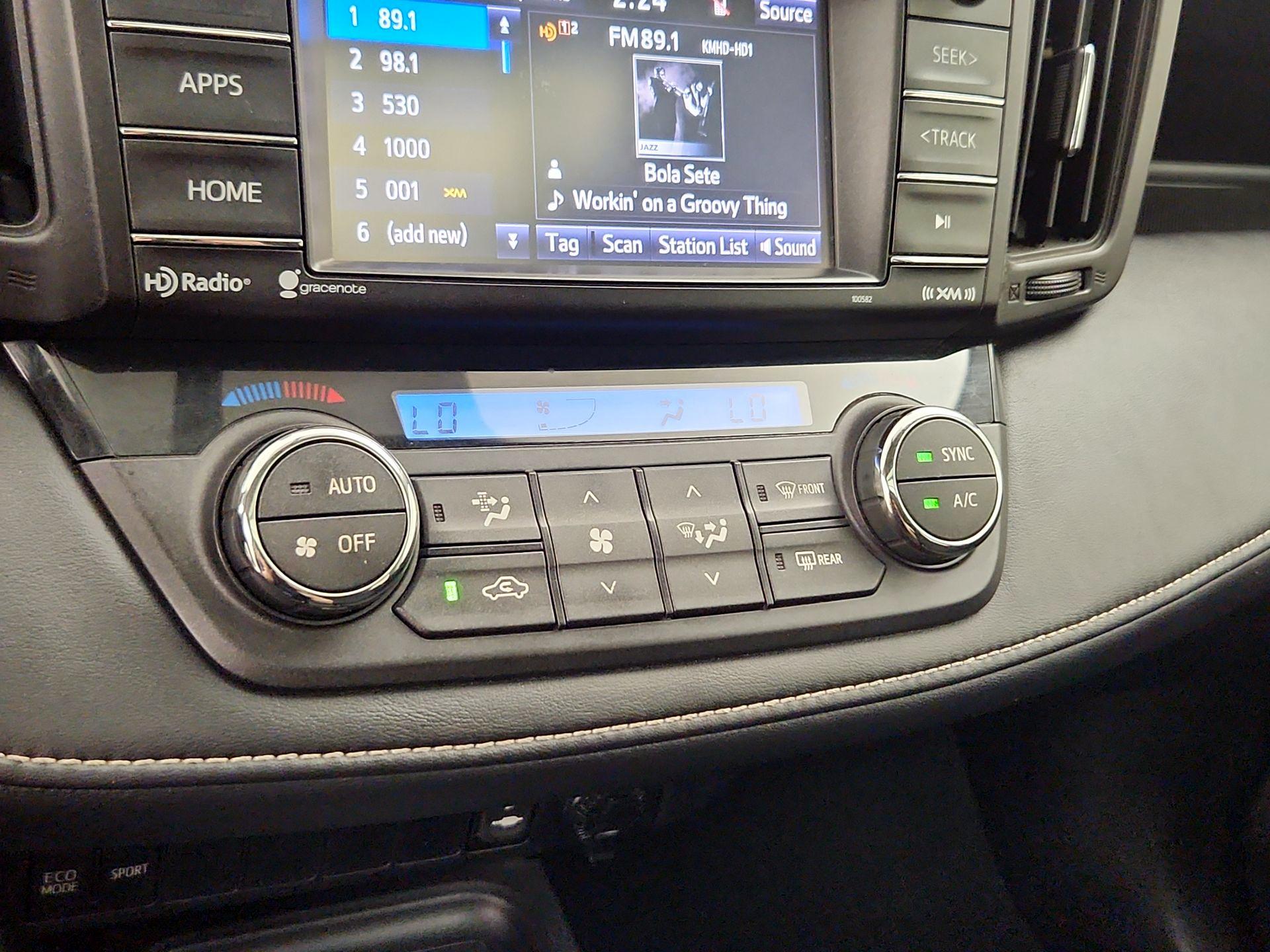 Thumbnail: 2016 Toyota RAV4 - 16