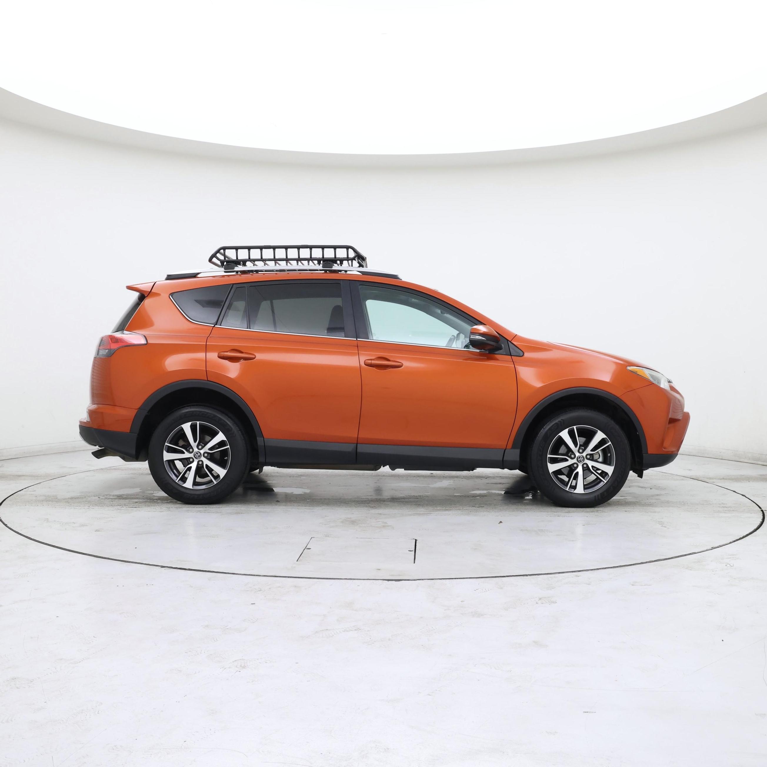 Thumbnail: 2016 Toyota RAV4 - 7