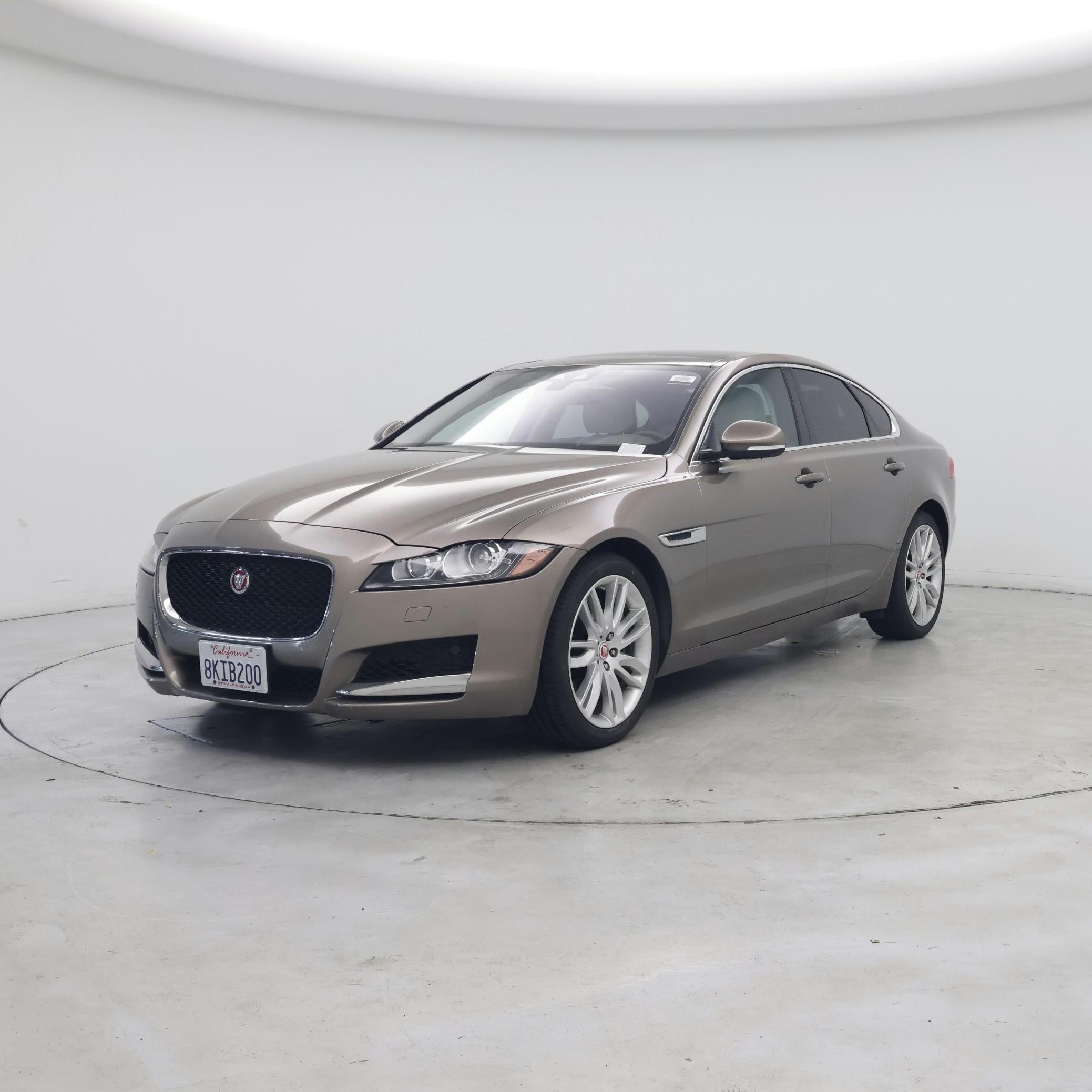 Thumbnail: 2016 Jaguar XF - 4