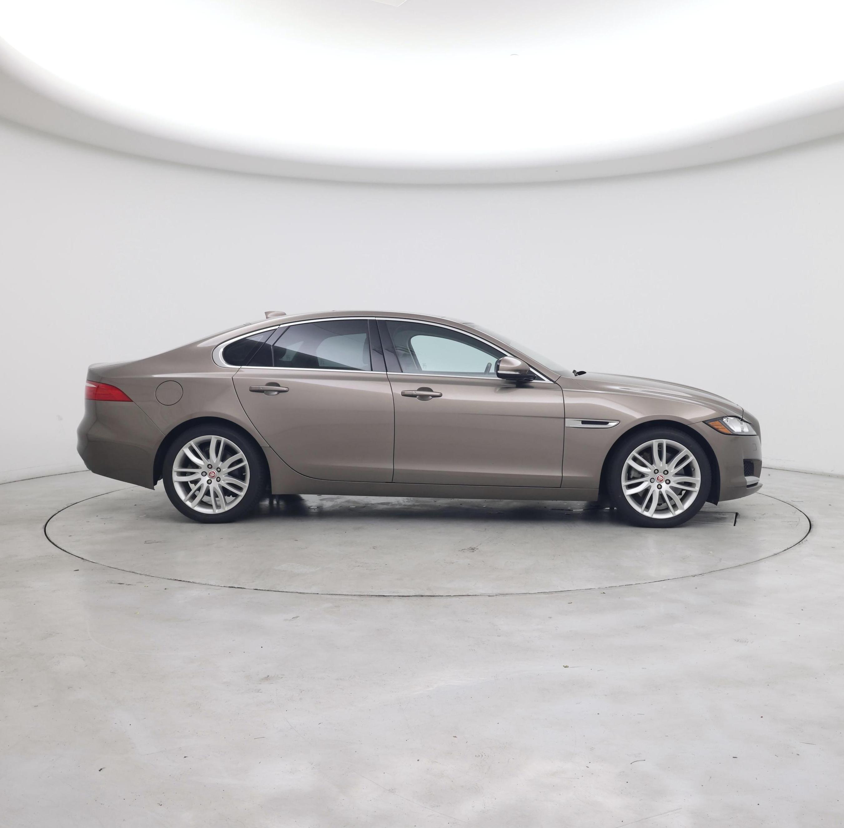 Thumbnail: 2016 Jaguar XF - 7