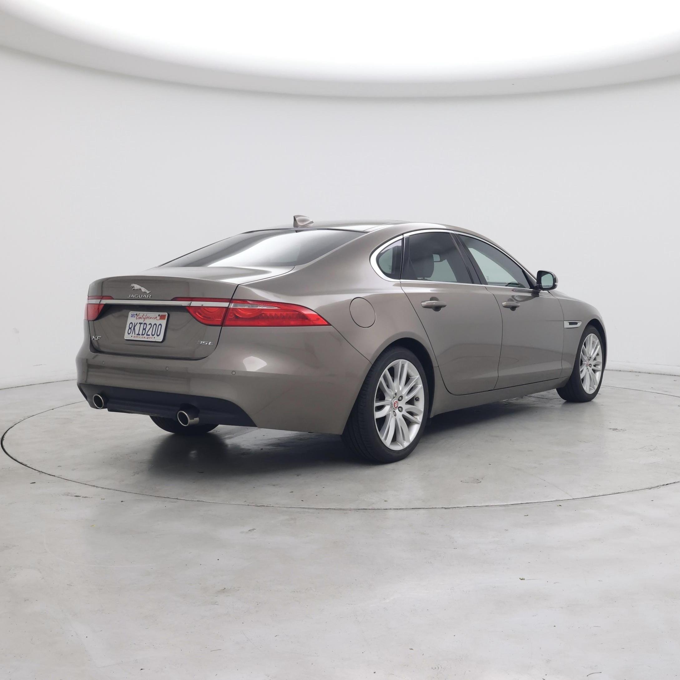 Thumbnail: 2016 Jaguar XF - 8