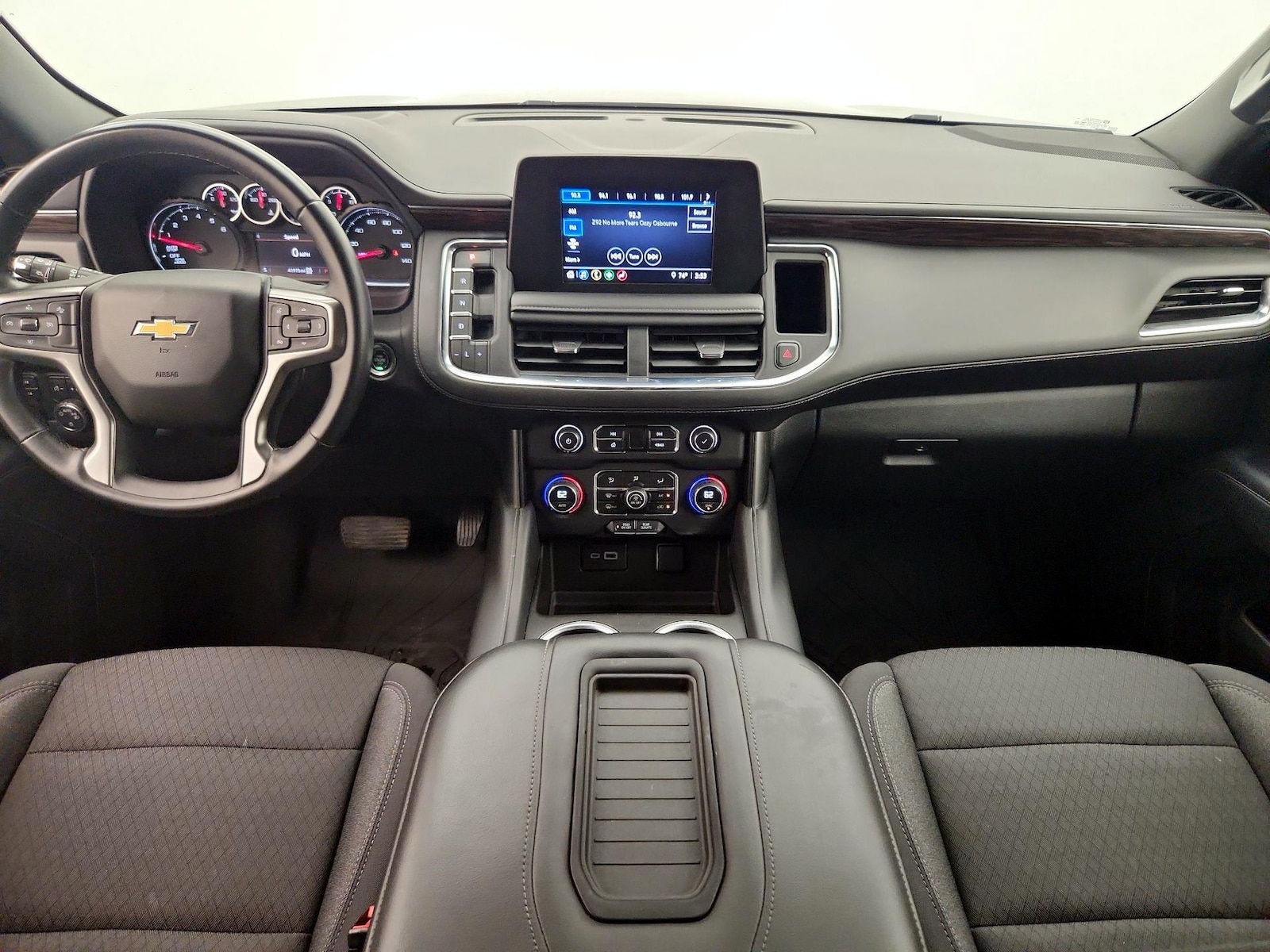 2023 Chevrolet Suburban LS - Photo 10