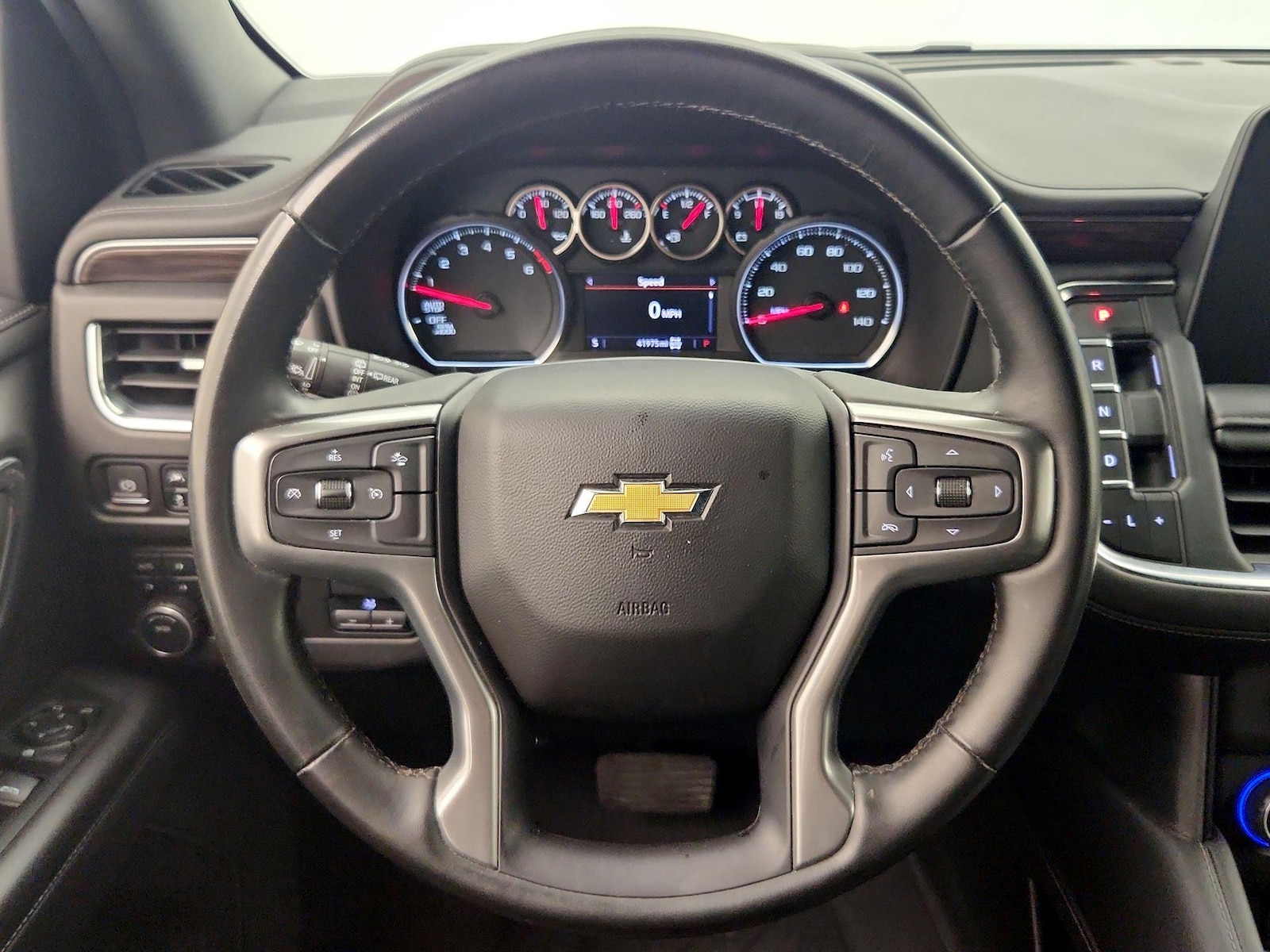 2023 Chevrolet Suburban LS - Photo 11