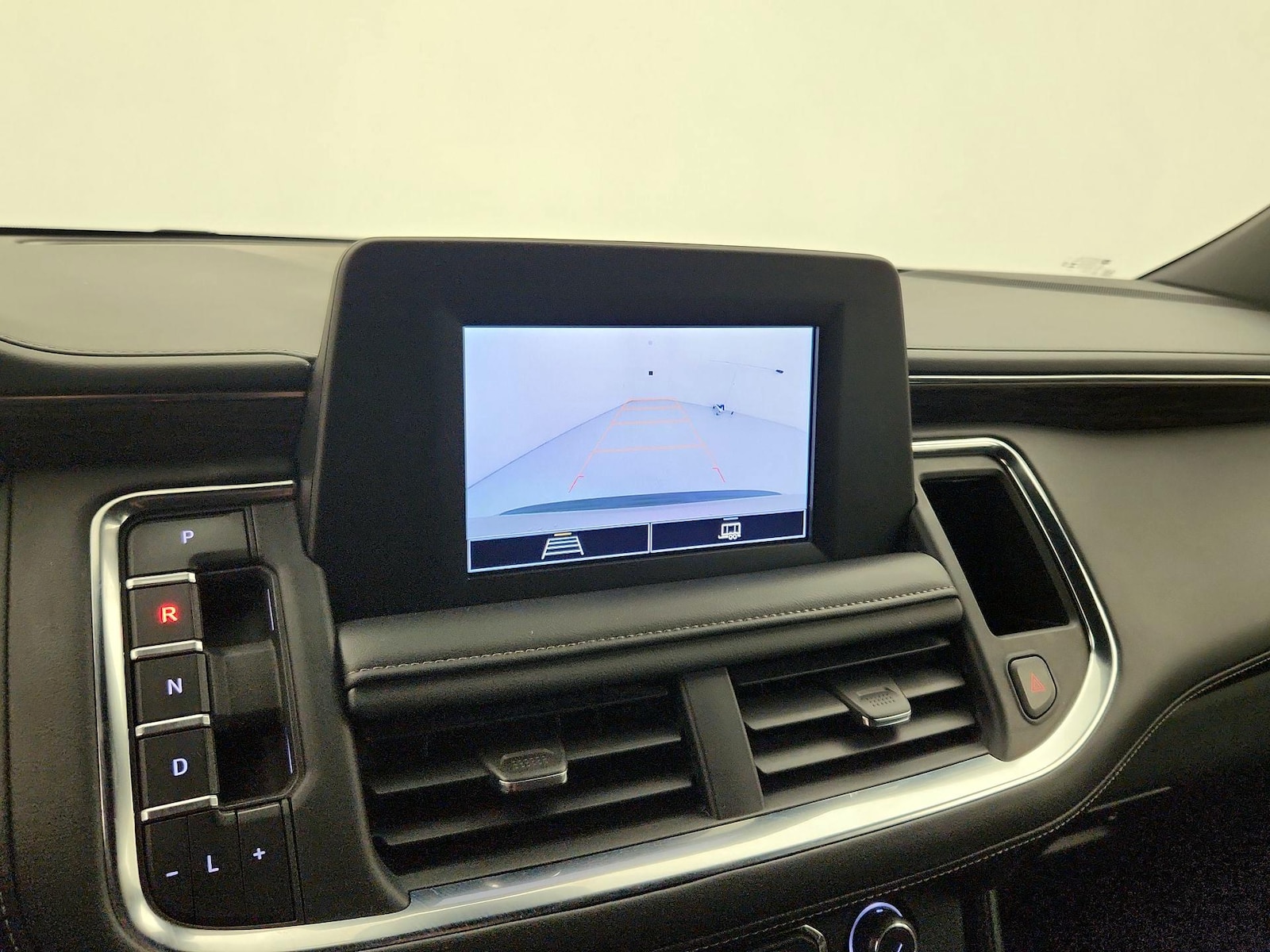 2023 Chevrolet Suburban LS - Photo 15