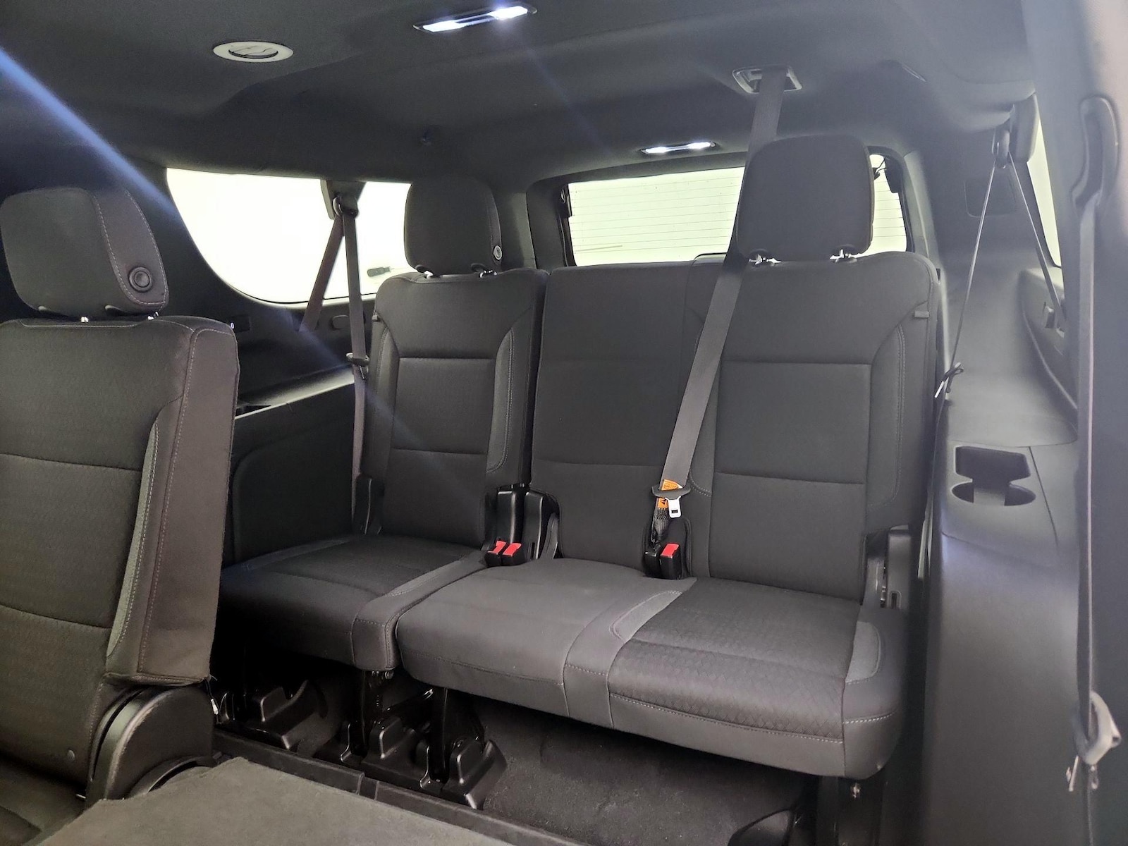 2023 Chevrolet Suburban LS - Photo 21