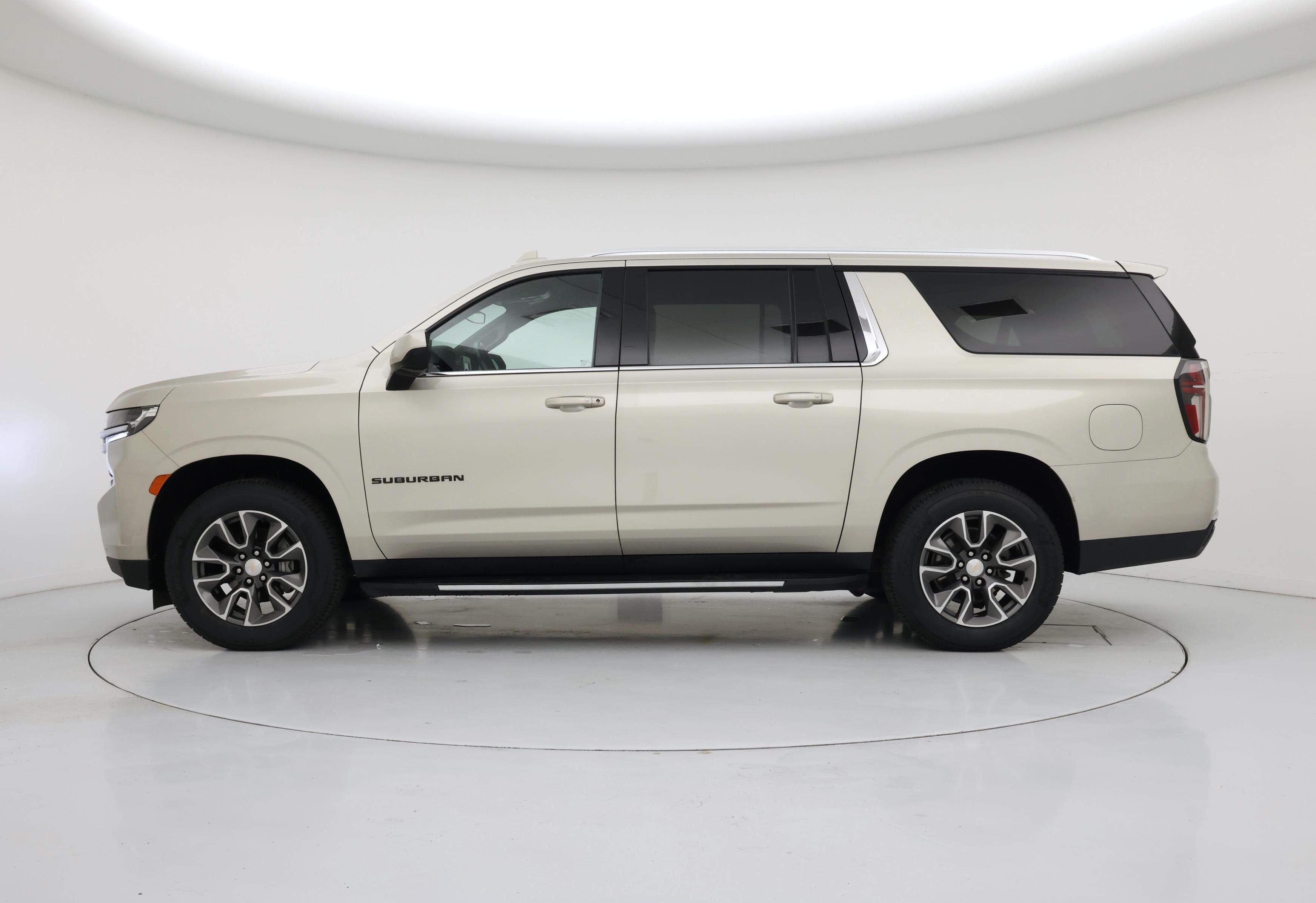 Thumbnail: 2023 Chevrolet Suburban - 3