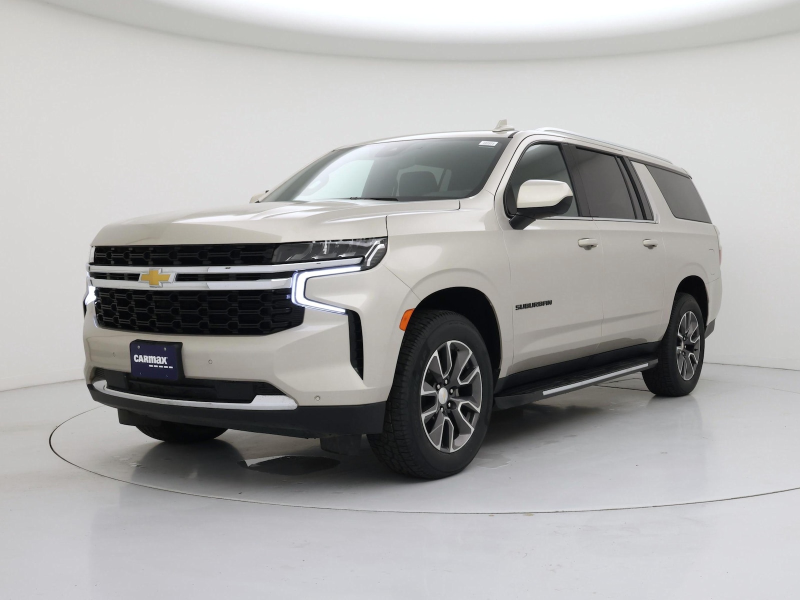 2023 Chevrolet Suburban LS - Photo 5