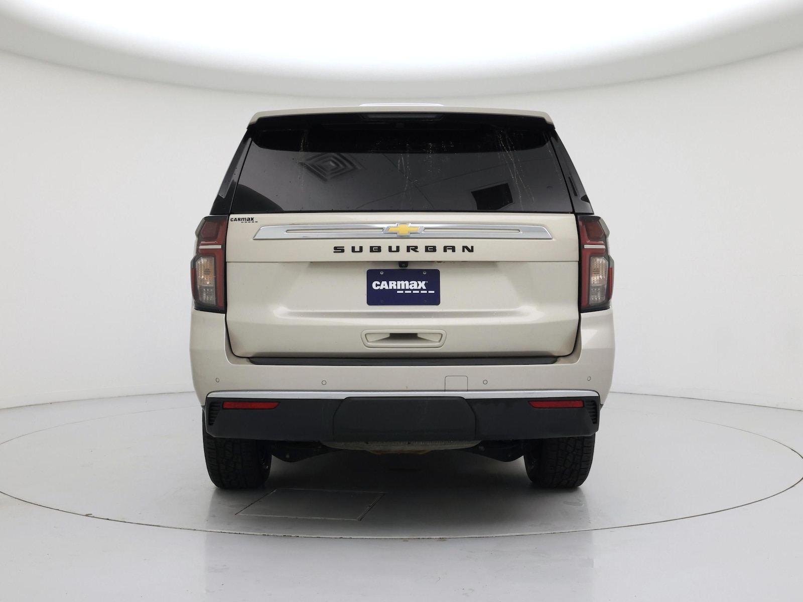 2023 Chevrolet Suburban LS - Photo 7