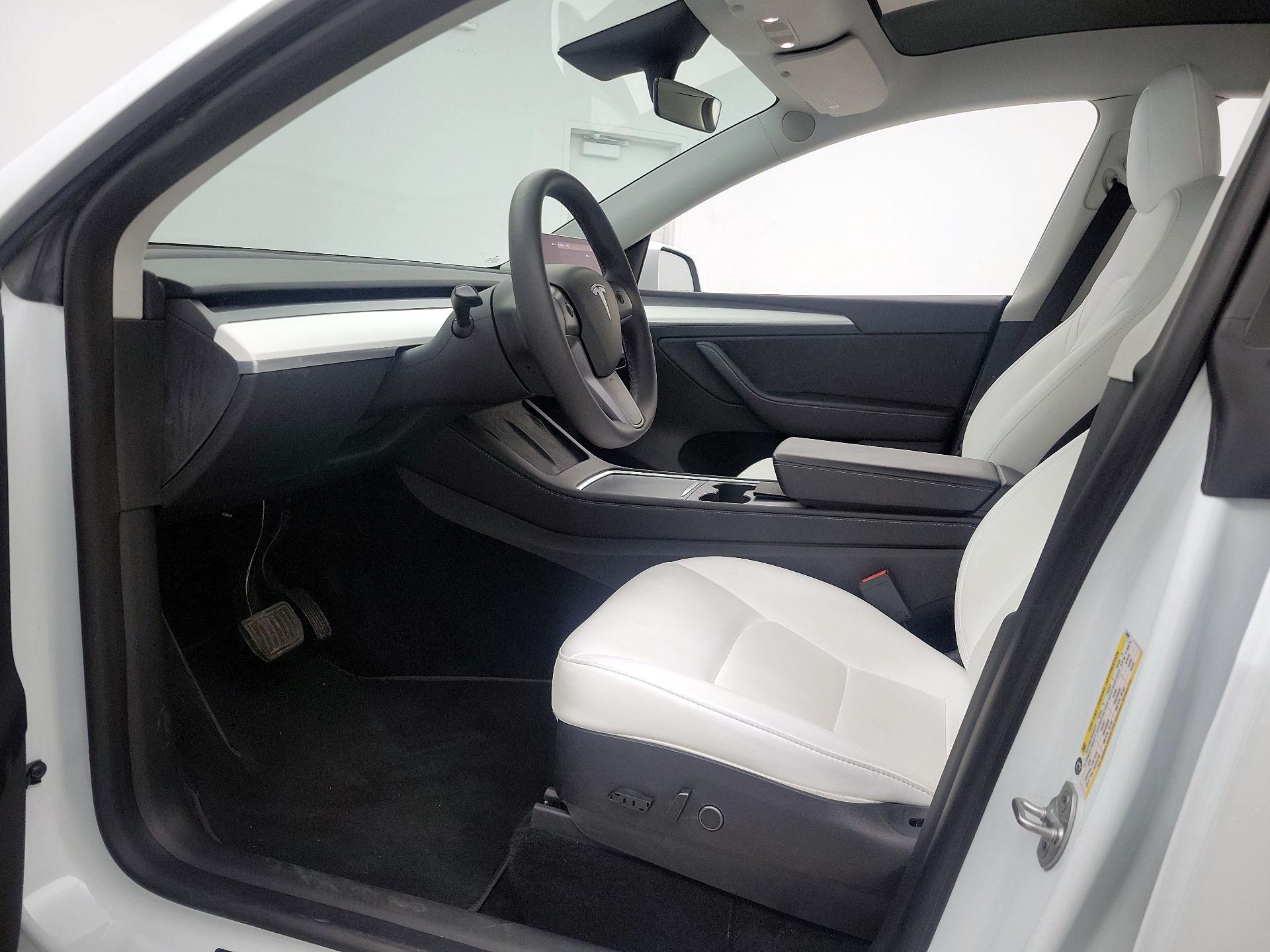 Thumbnail: 2023 Tesla Model Y - 11