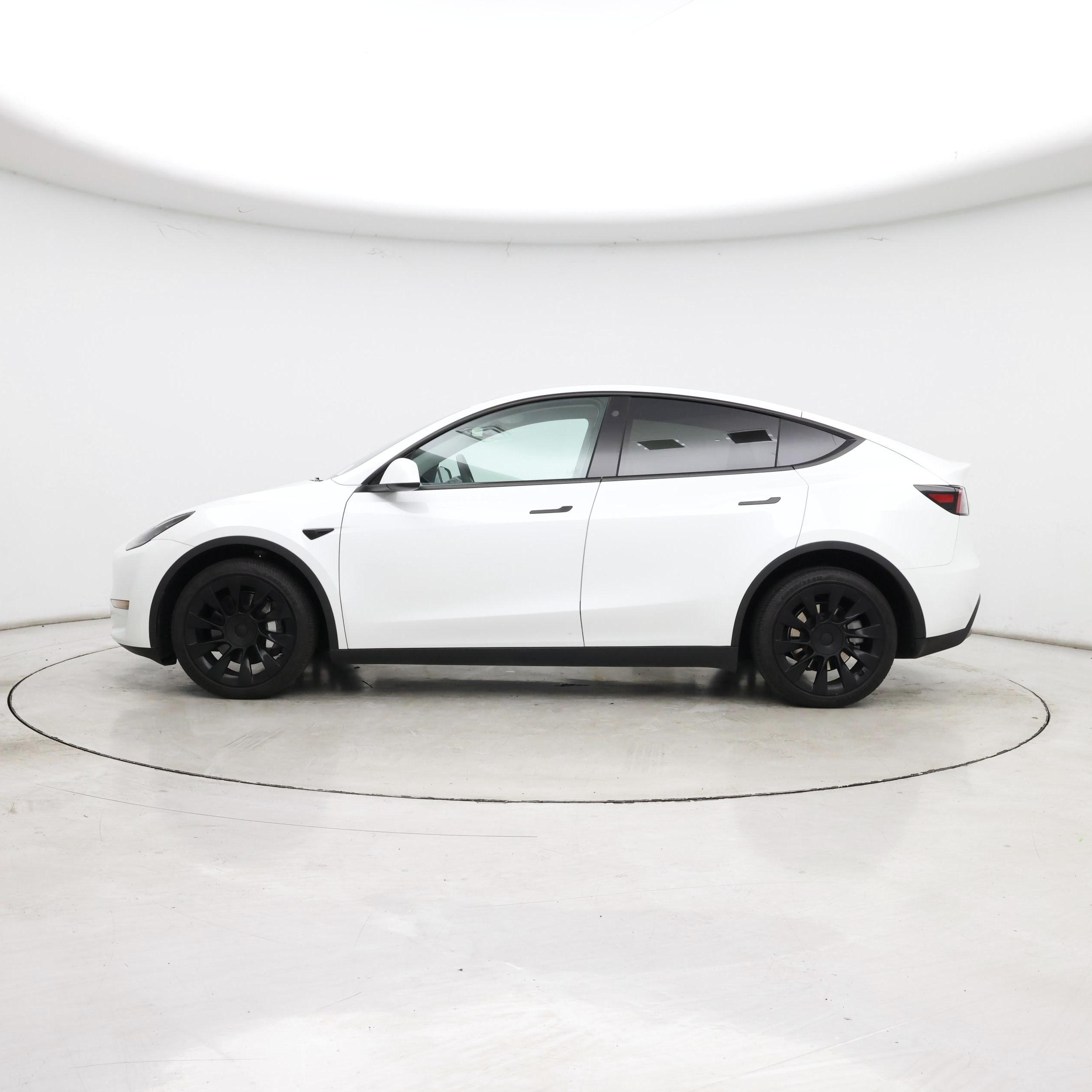 Thumbnail: 2023 Tesla Model Y - 3