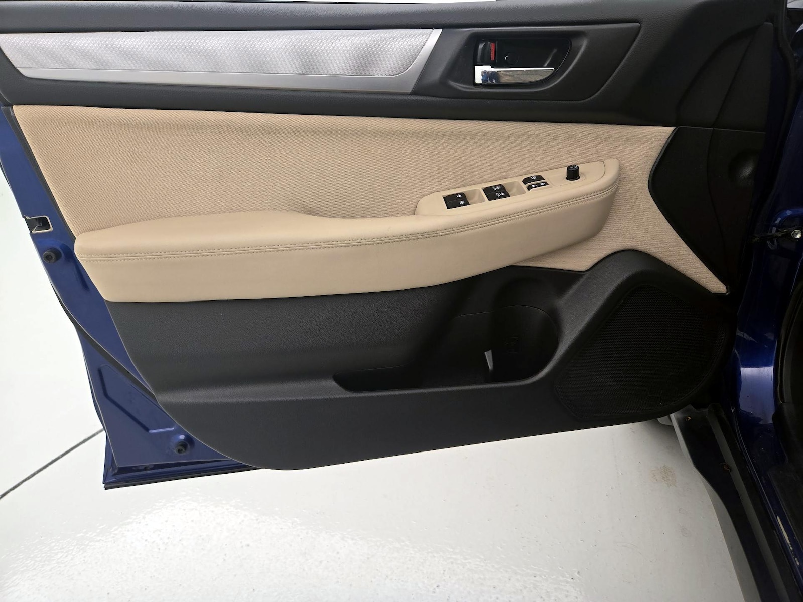 2017 Subaru Outback Premium - Photo 13