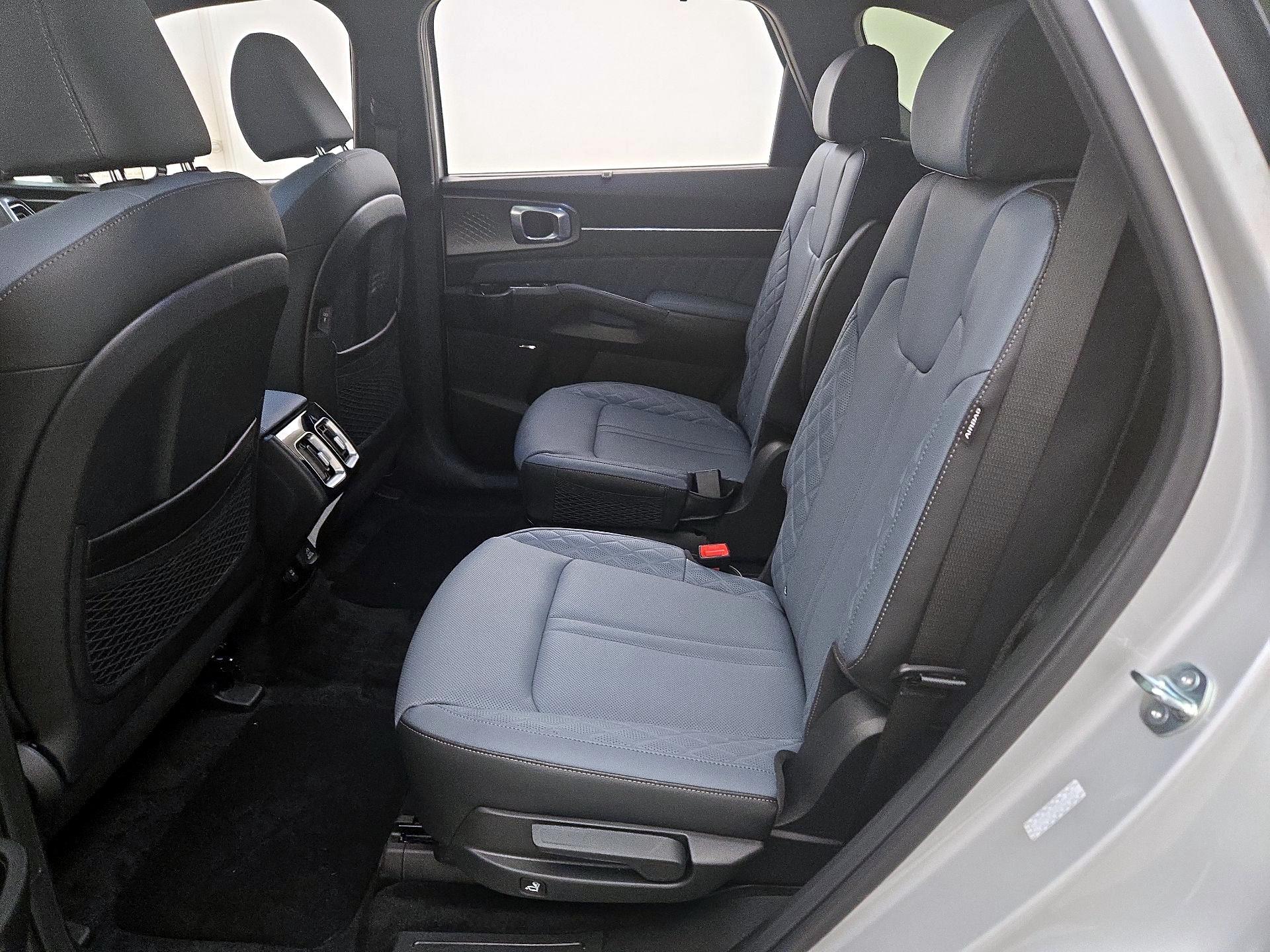 Thumbnail: 2025 Kia Sorento - 18