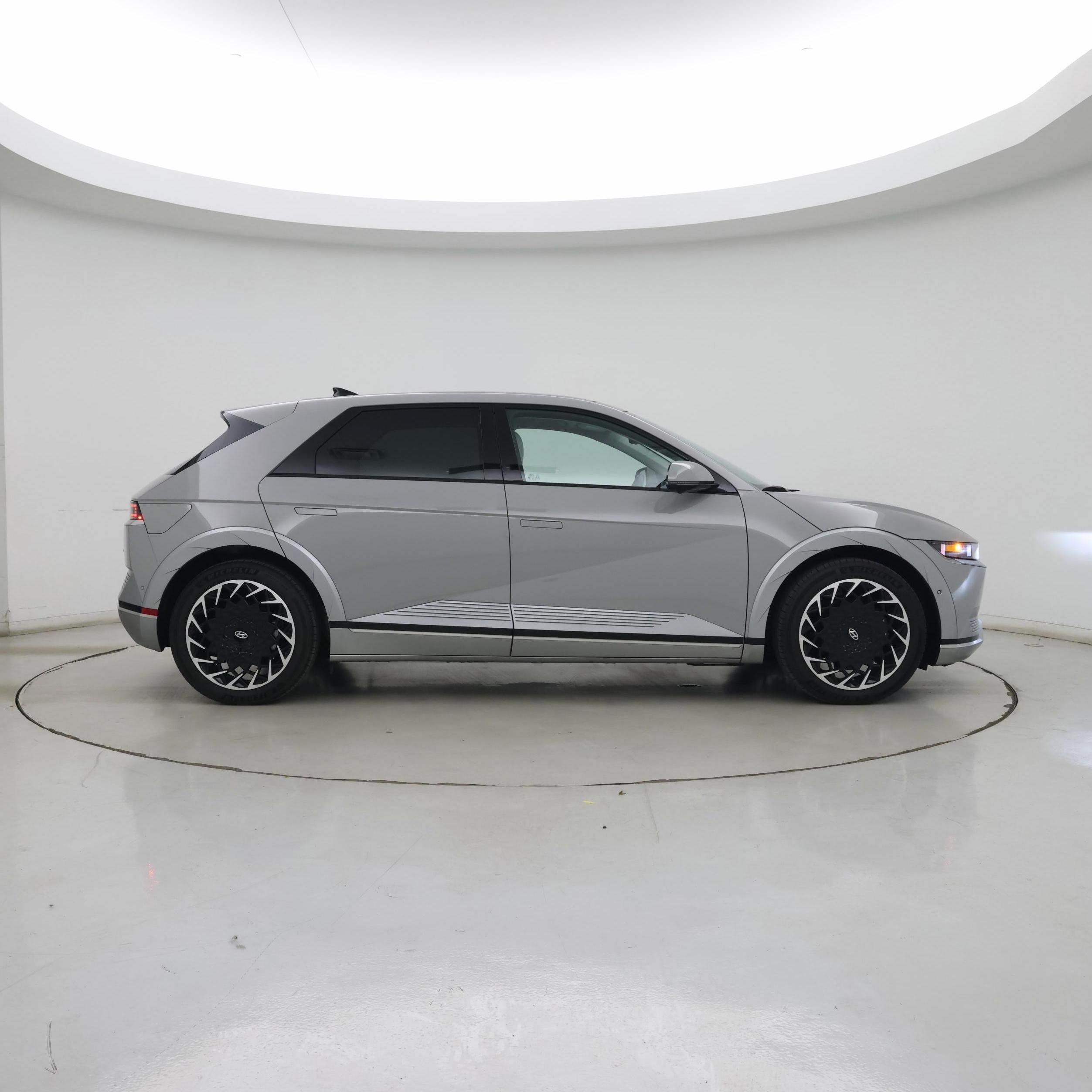 Thumbnail: 2024 Hyundai Ioniq 5 - 7