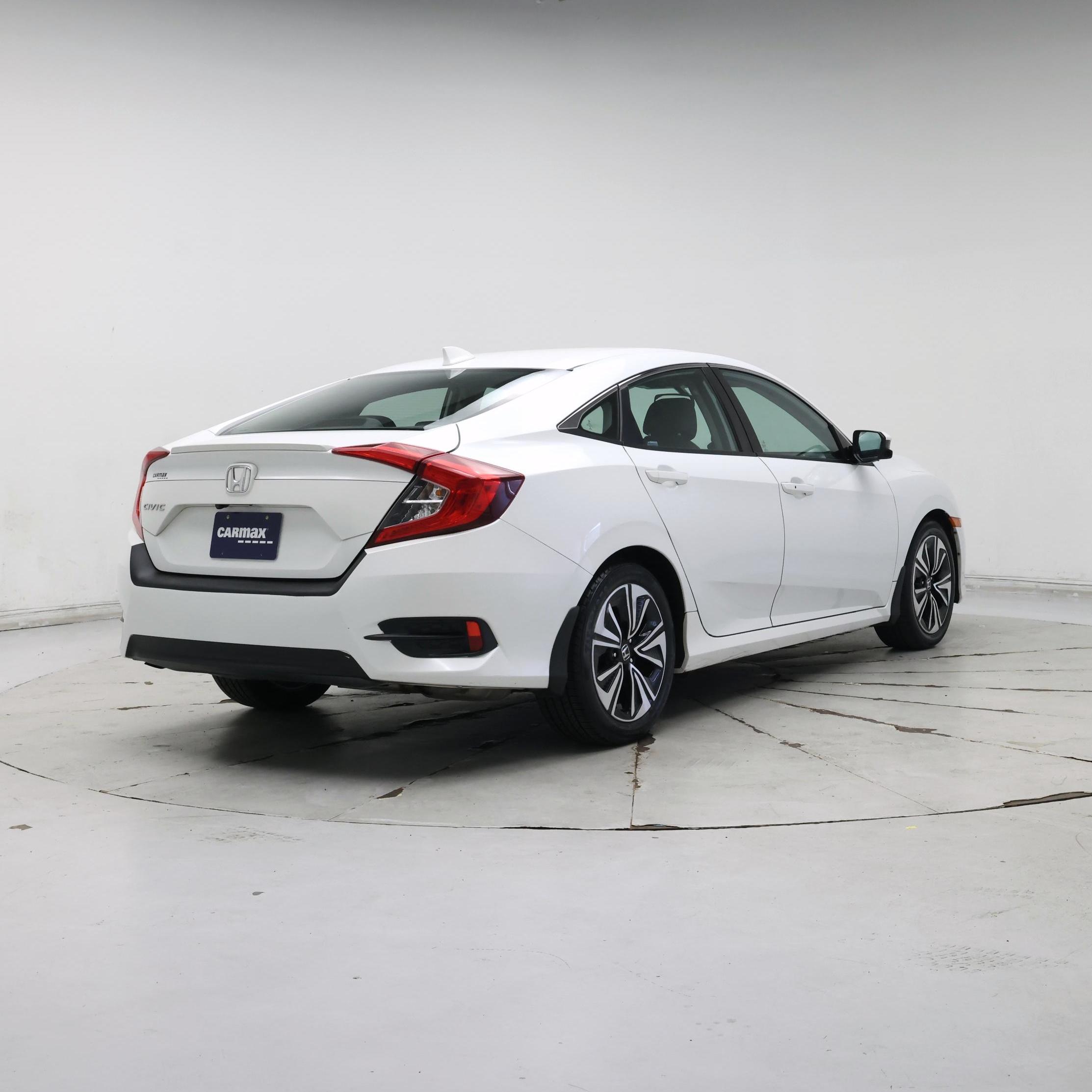 Thumbnail: 2017 Honda Civic - 8
