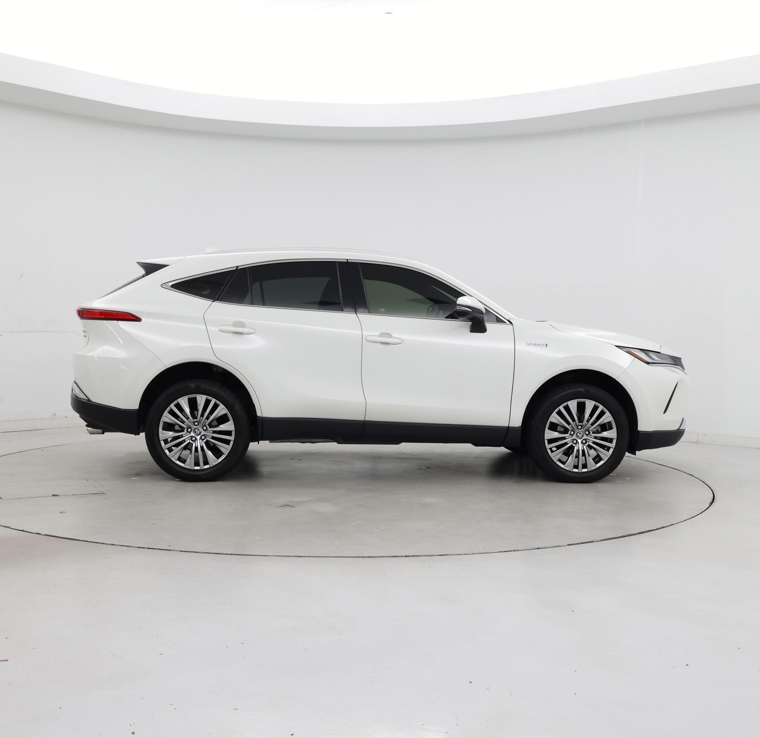 Thumbnail: 2021 Toyota Venza - 7