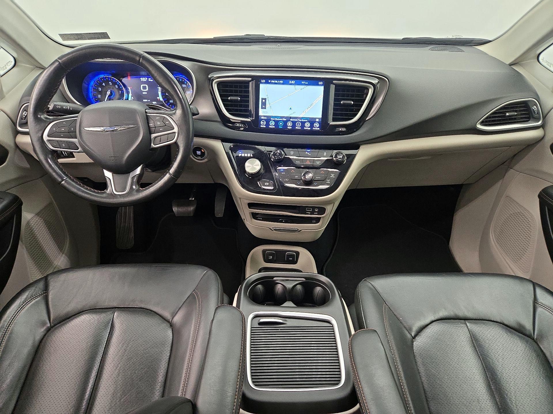 Thumbnail: 2020 Chrysler Pacifica - 9
