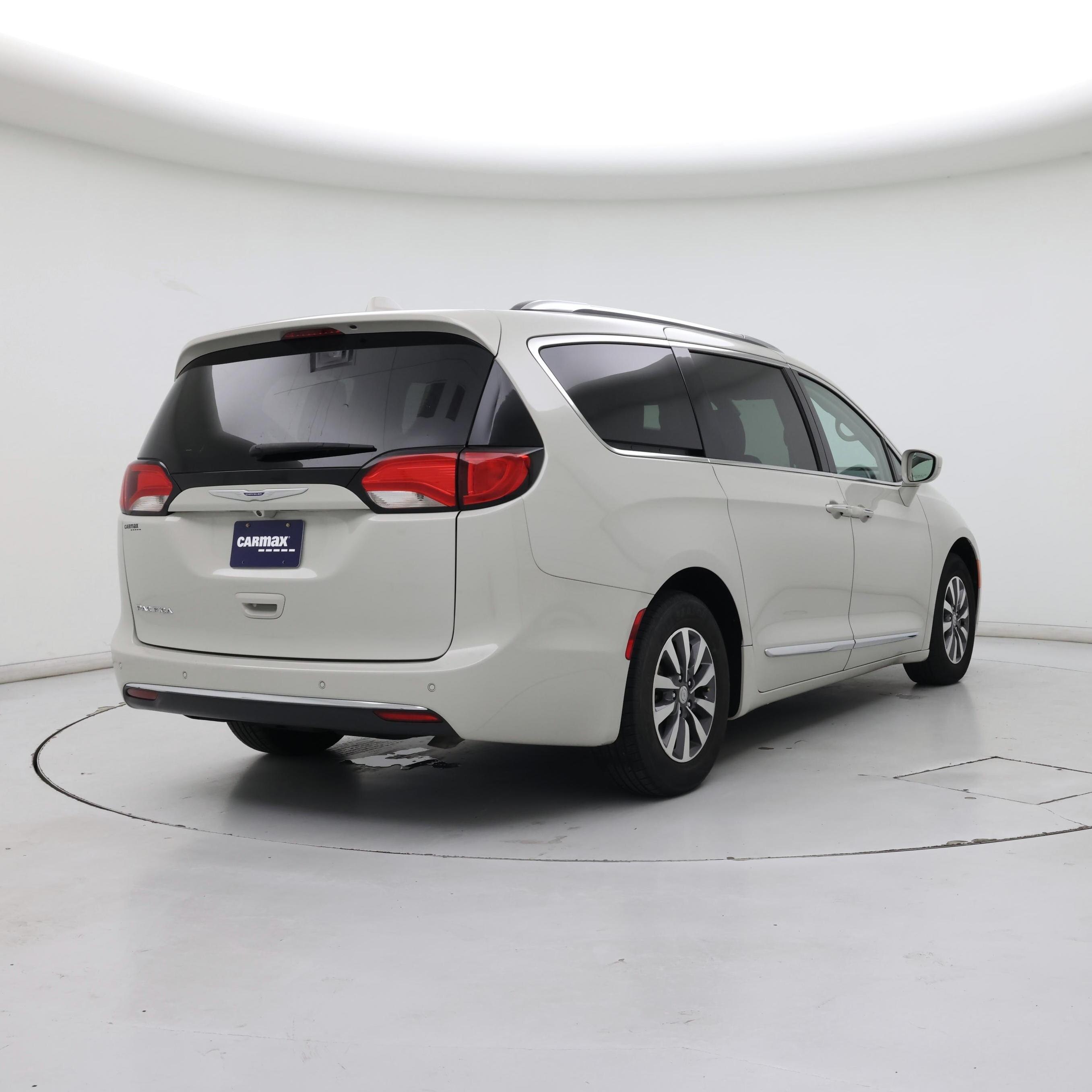 Thumbnail: 2020 Chrysler Pacifica - 8