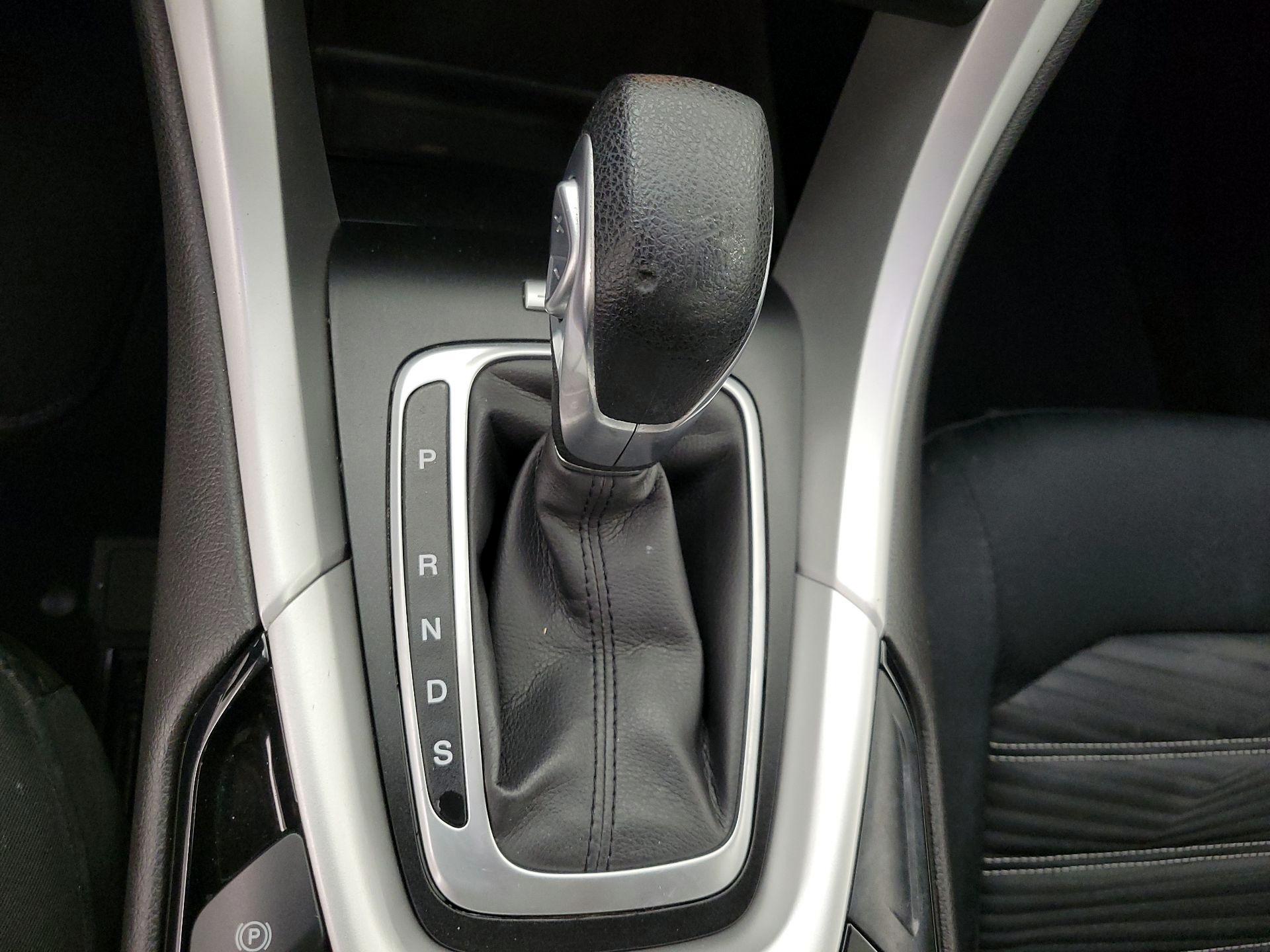 Thumbnail: 2016 Ford Fusion - 17