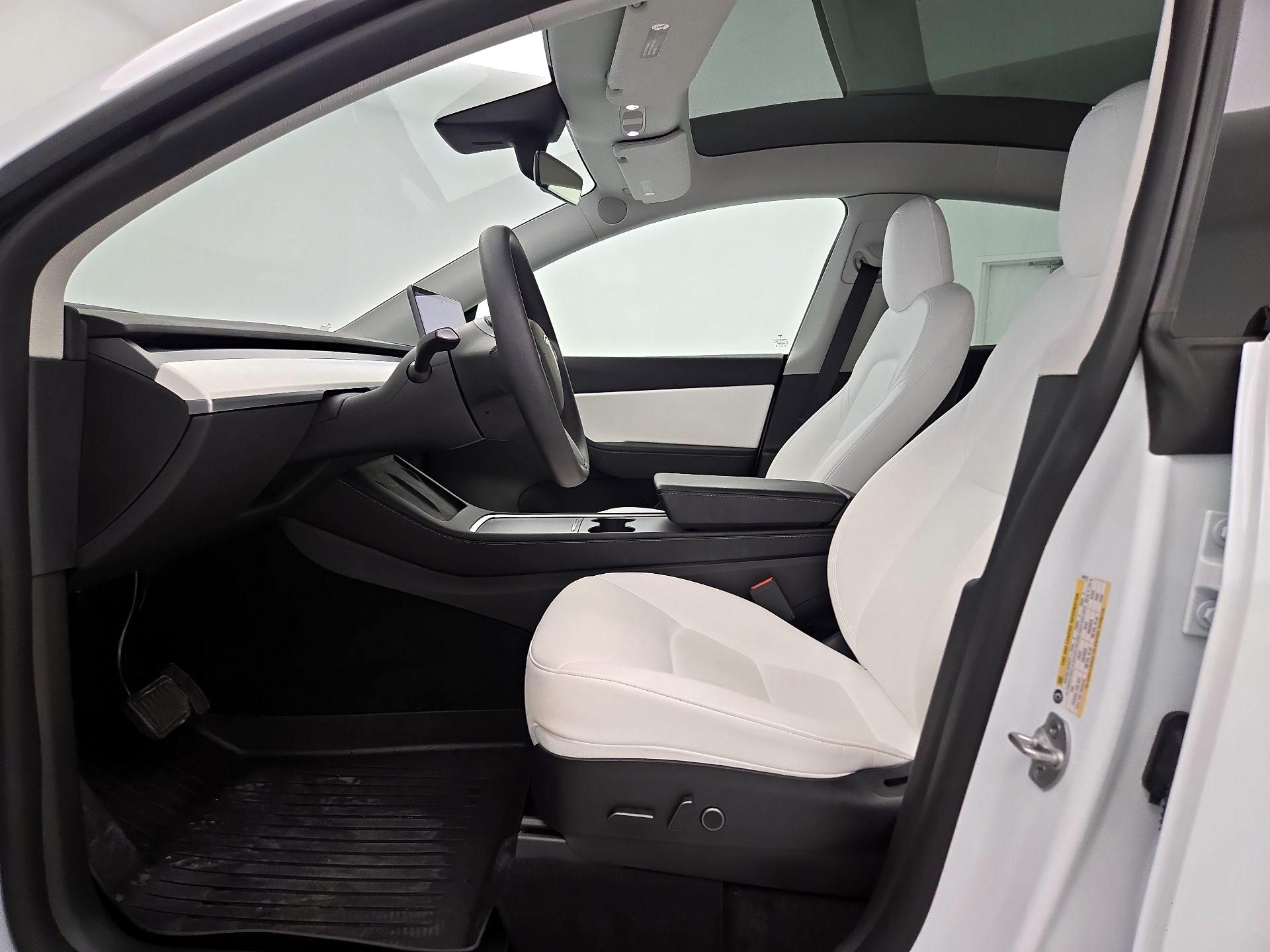 Thumbnail: 2022 Tesla Model Y - 11