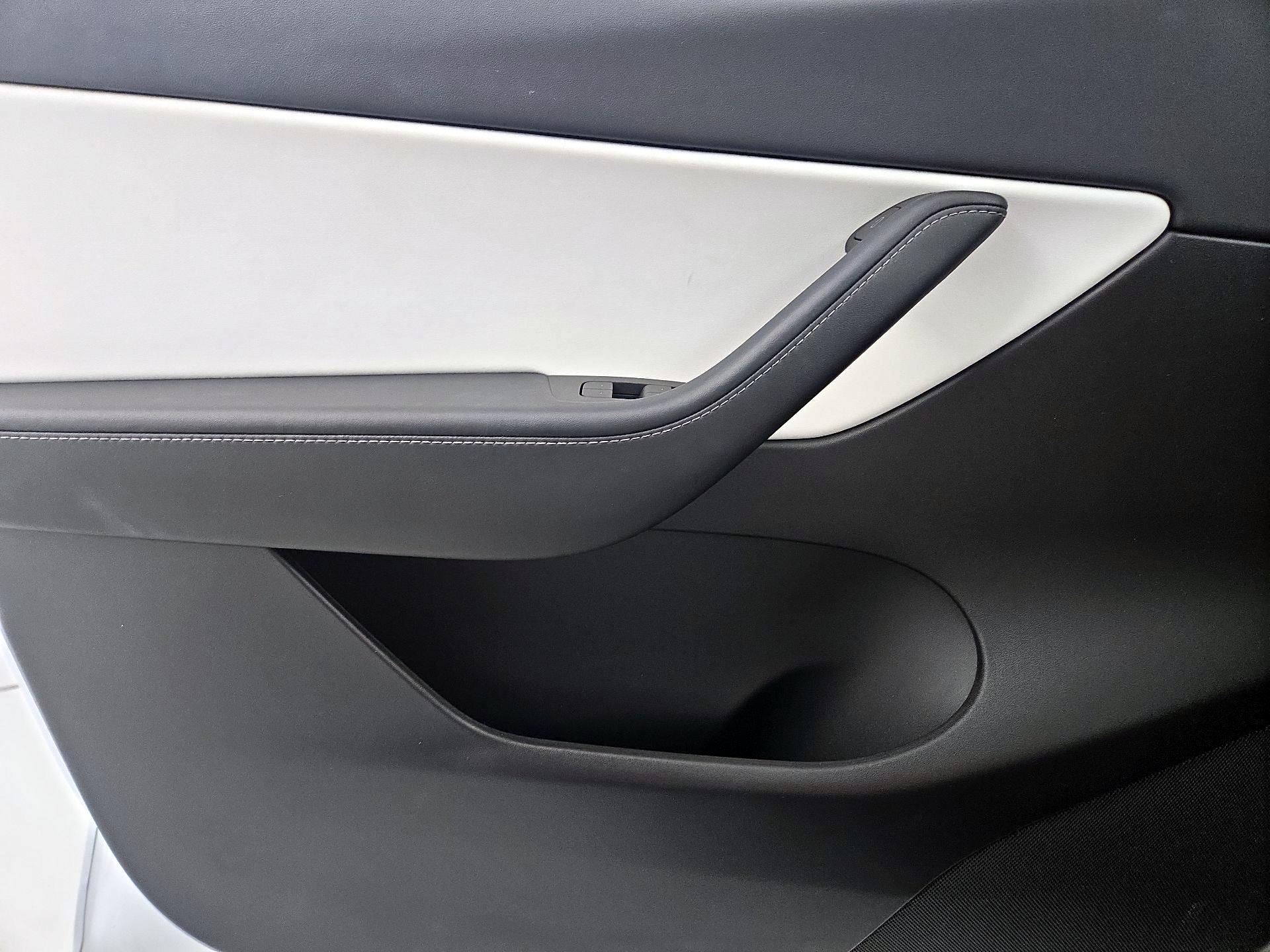 Thumbnail: 2022 Tesla Model Y - 12