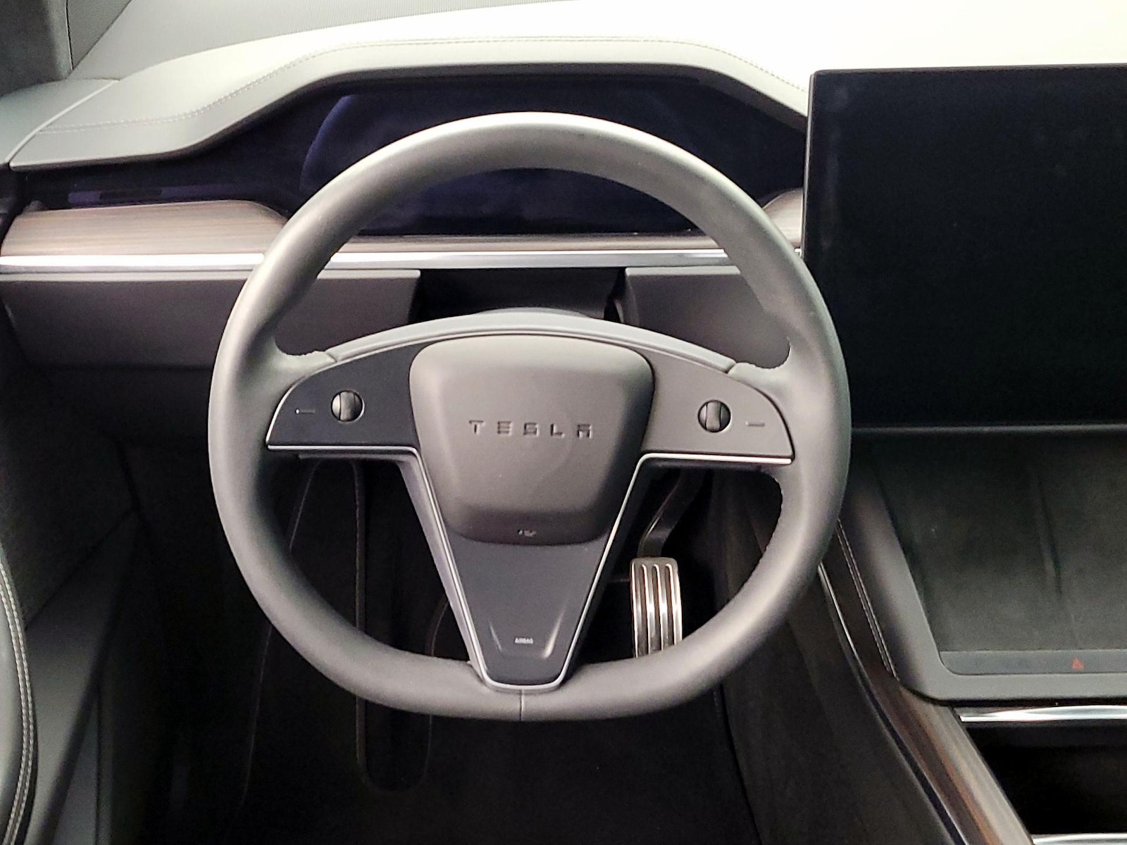 2024 Tesla Model X Long Range - Photo 11
