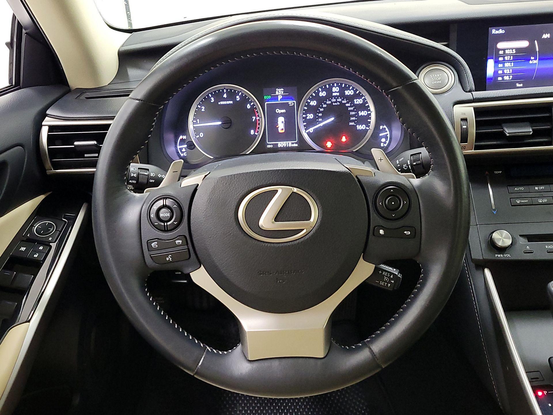 Thumbnail: 2015 Lexus IS - 10