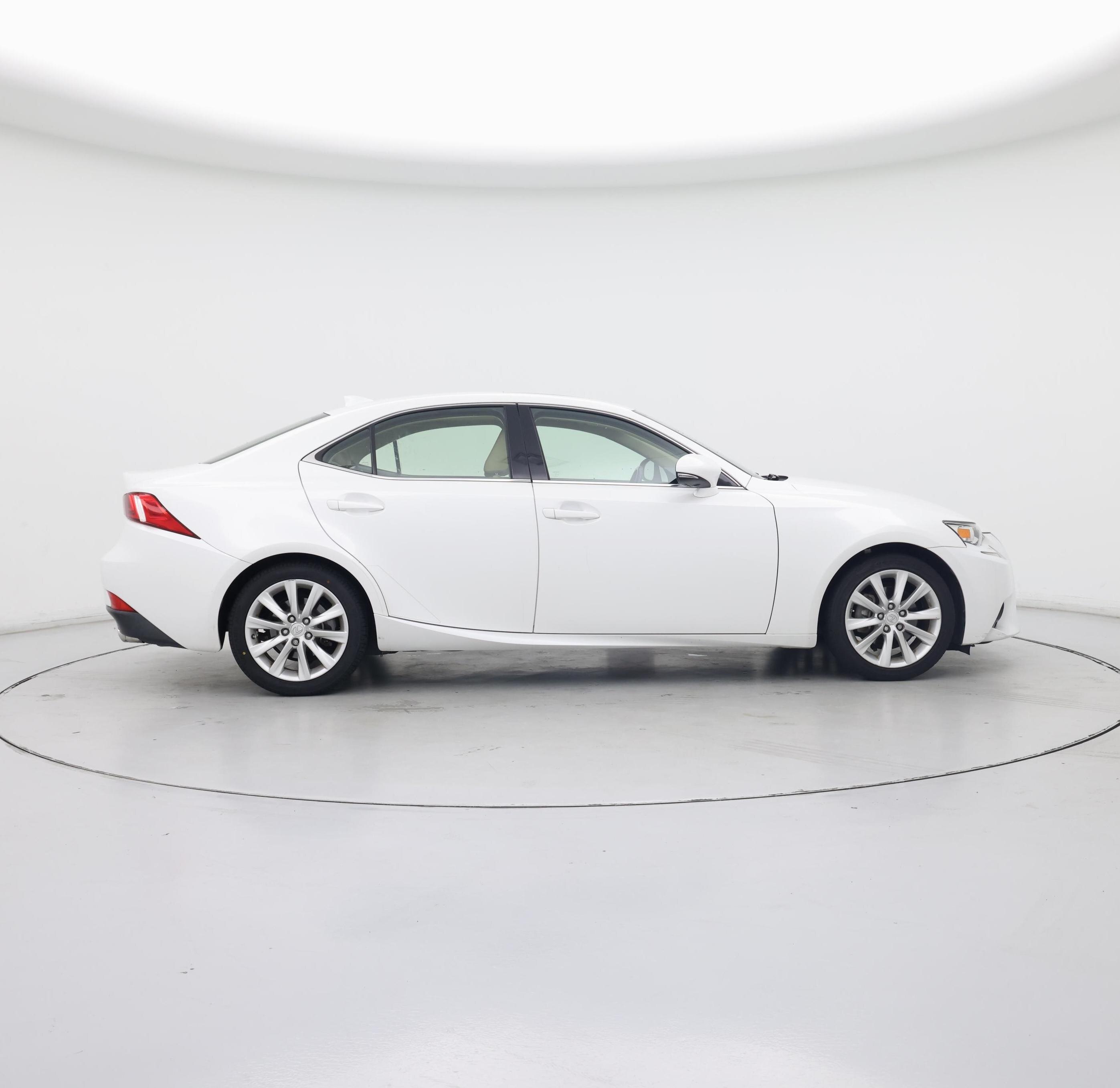 Thumbnail: 2015 Lexus IS - 7