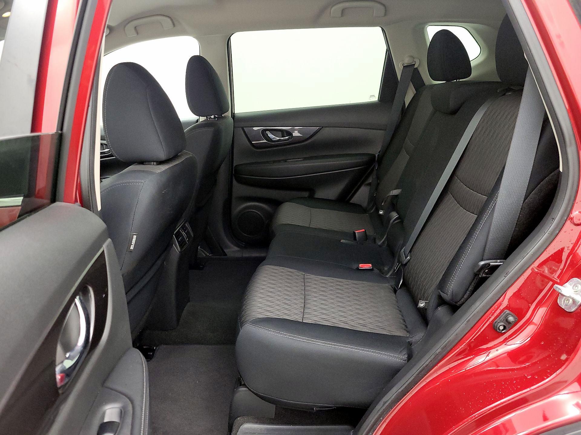 Thumbnail: 2018 Nissan Rogue - 19