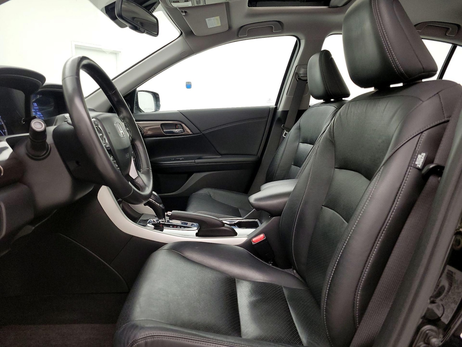 2017 Honda Accord EX-L - Photo 12