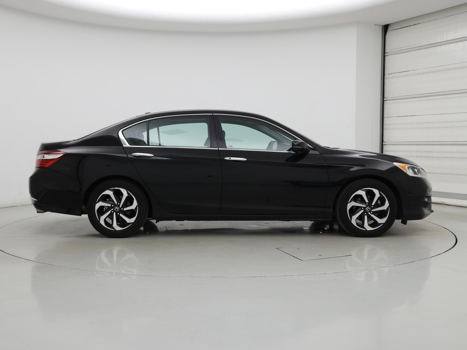 2017 Honda Accord EX-L - Photo 8