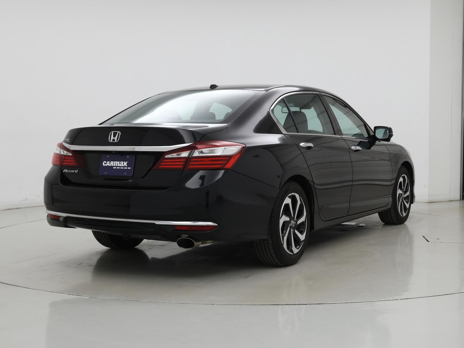 2017 Honda Accord EX-L - Photo 9