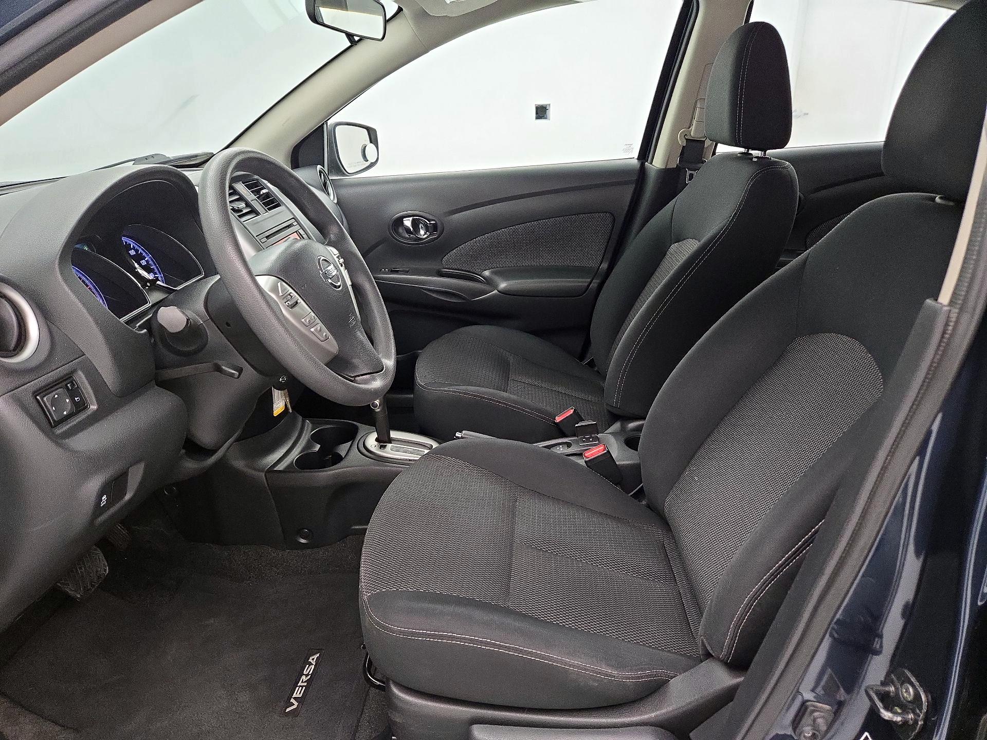 Thumbnail: 2015 Nissan Versa - 9