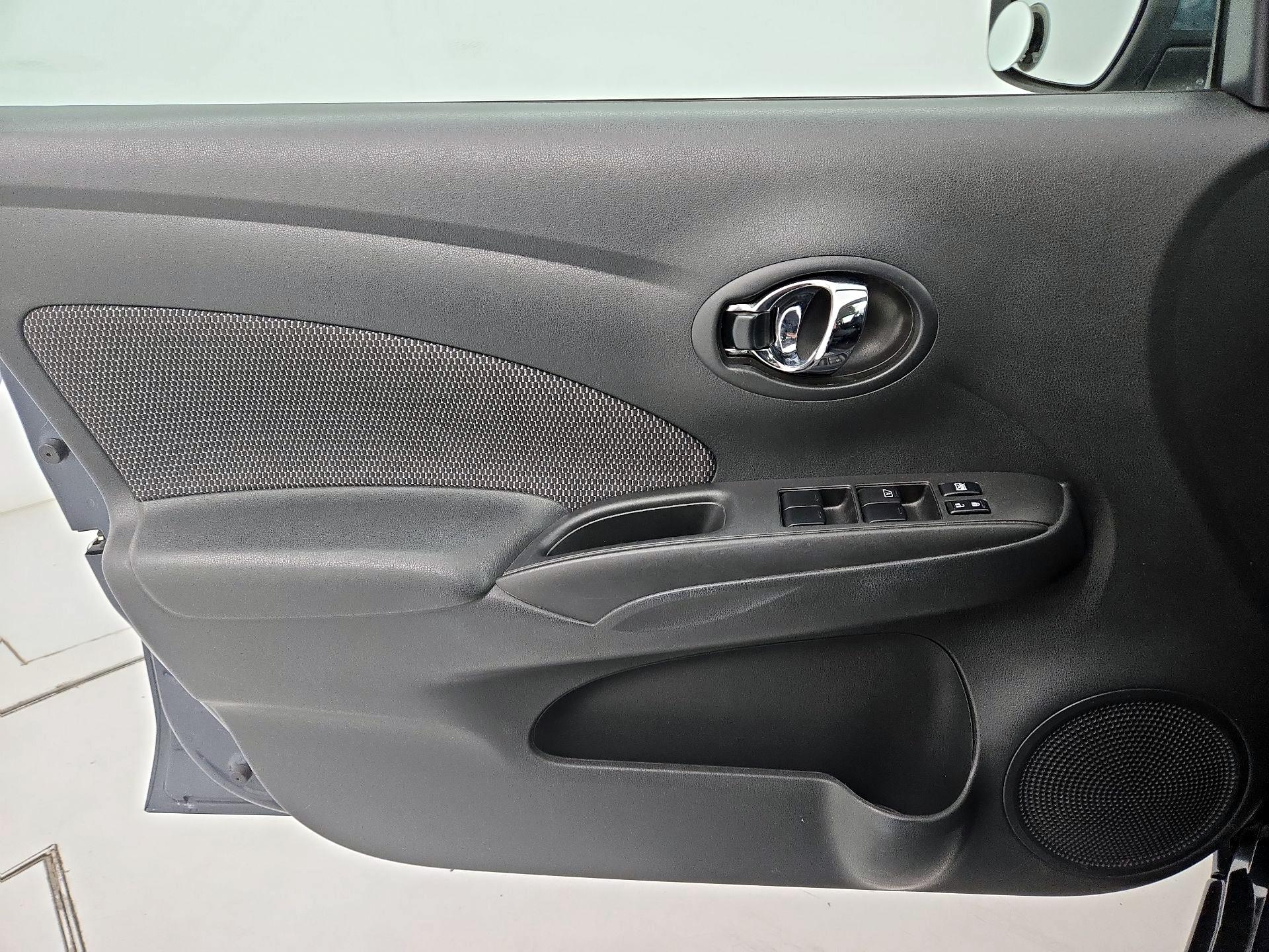 Thumbnail: 2015 Nissan Versa - 10